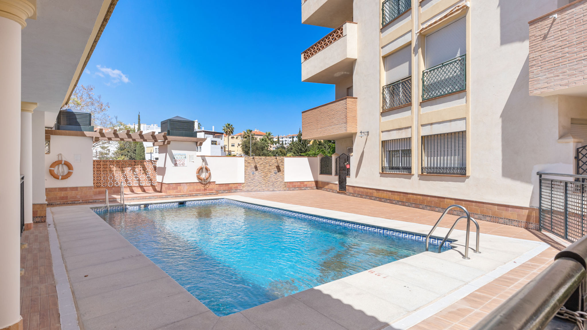 Spacious flat with pool in Benalmadena - Ref 201