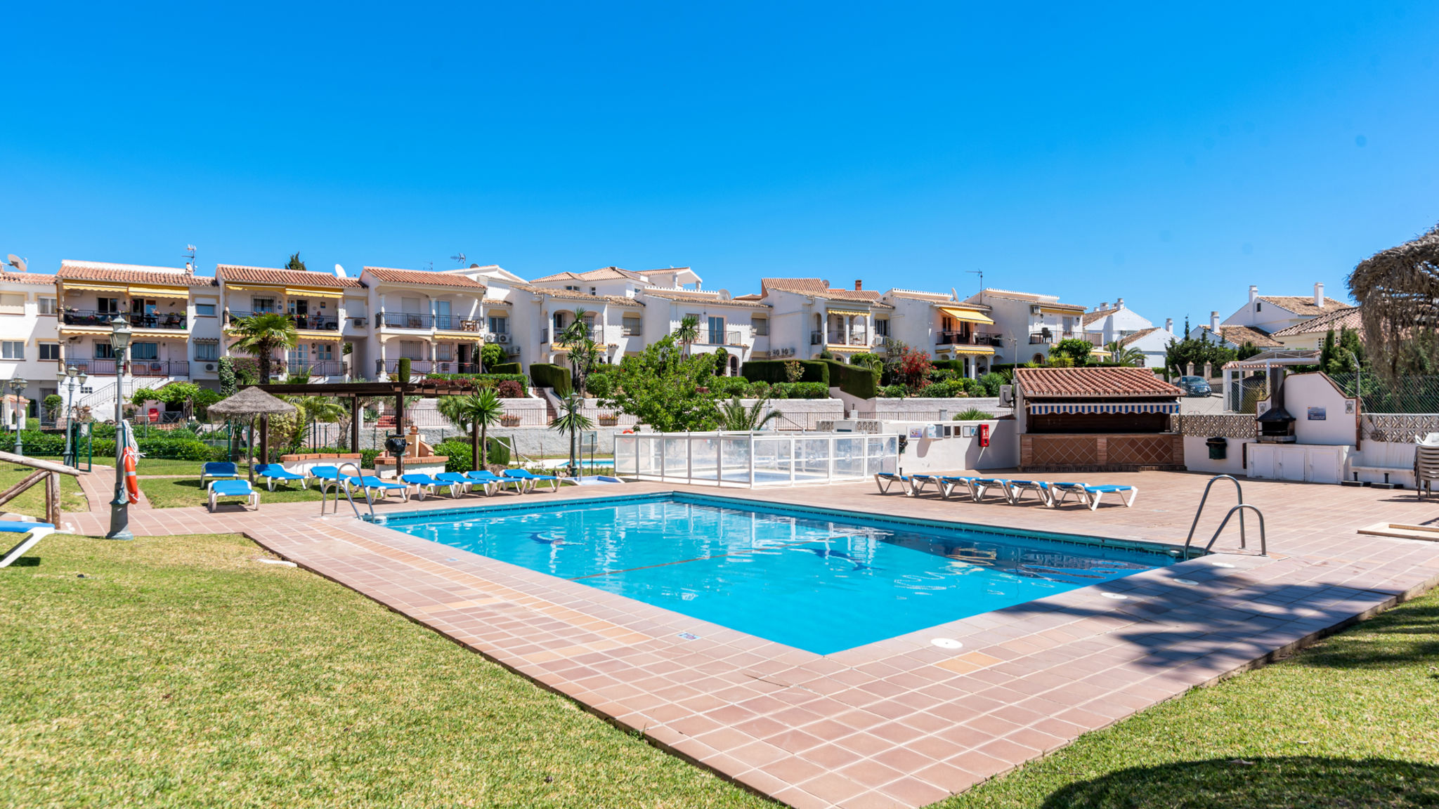 Family apt with pool by Costarentals - Ref 208