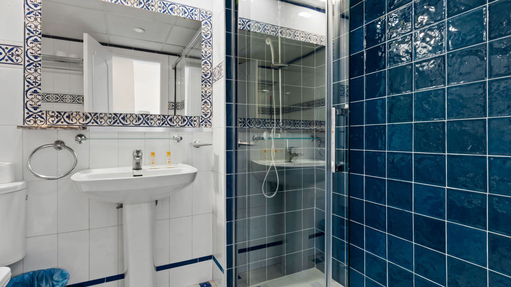 Family apt with pool by Costarentals - Ref 208