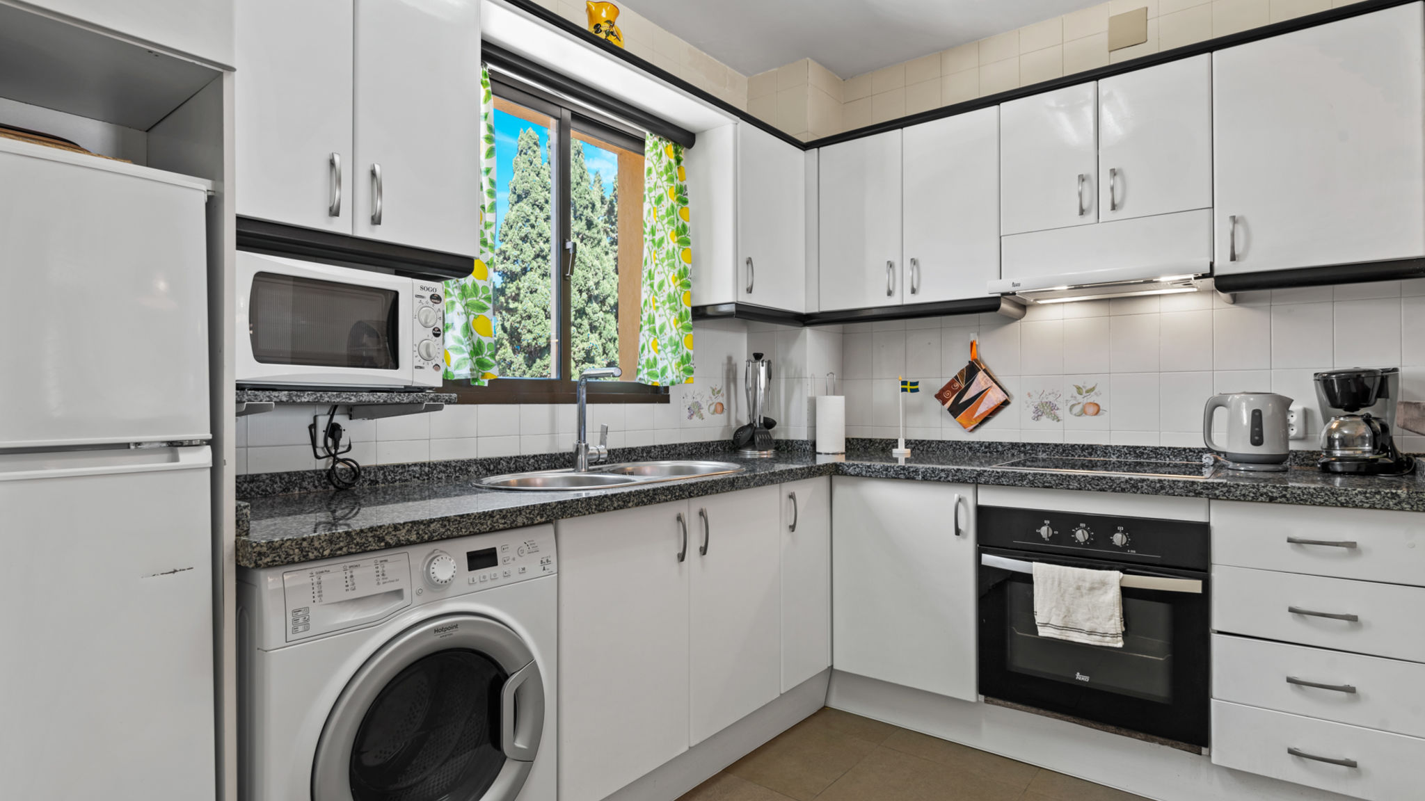 Family apt with pool by Costarentals - Ref 208