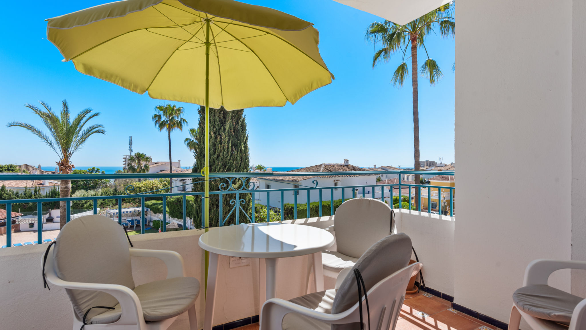 Family apt with pool by Costarentals - Ref 208