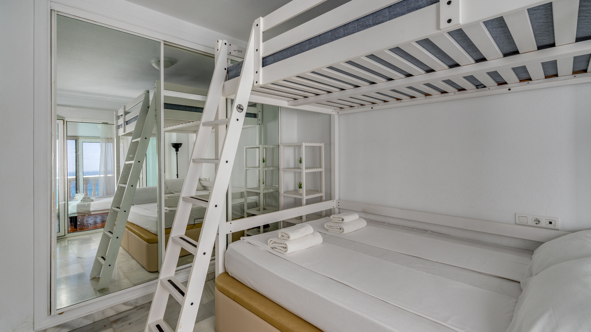 Spacious family apartment in Carvajal - Ref 210