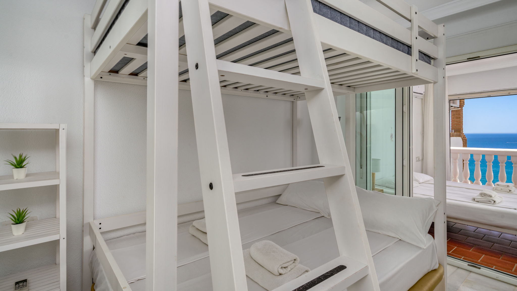 Spacious family apartment in Carvajal - Ref 210