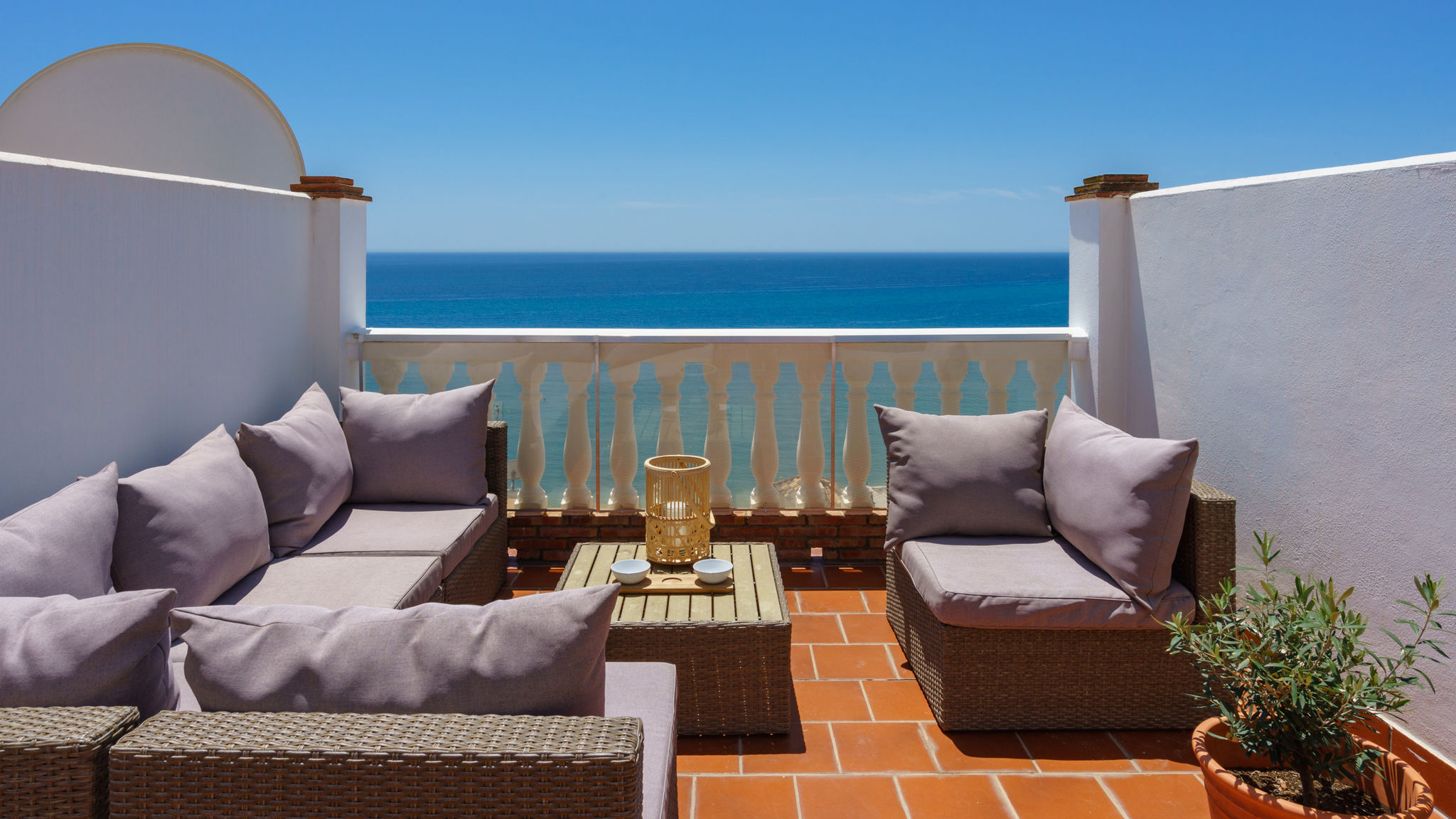 Spacious family apartment in Carvajal - Ref 210