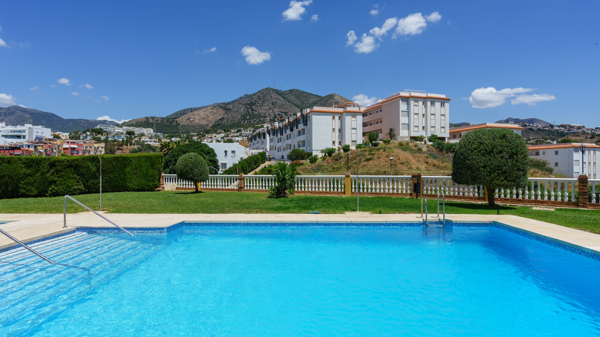 Spacious family apartment in Carvajal - Ref 210