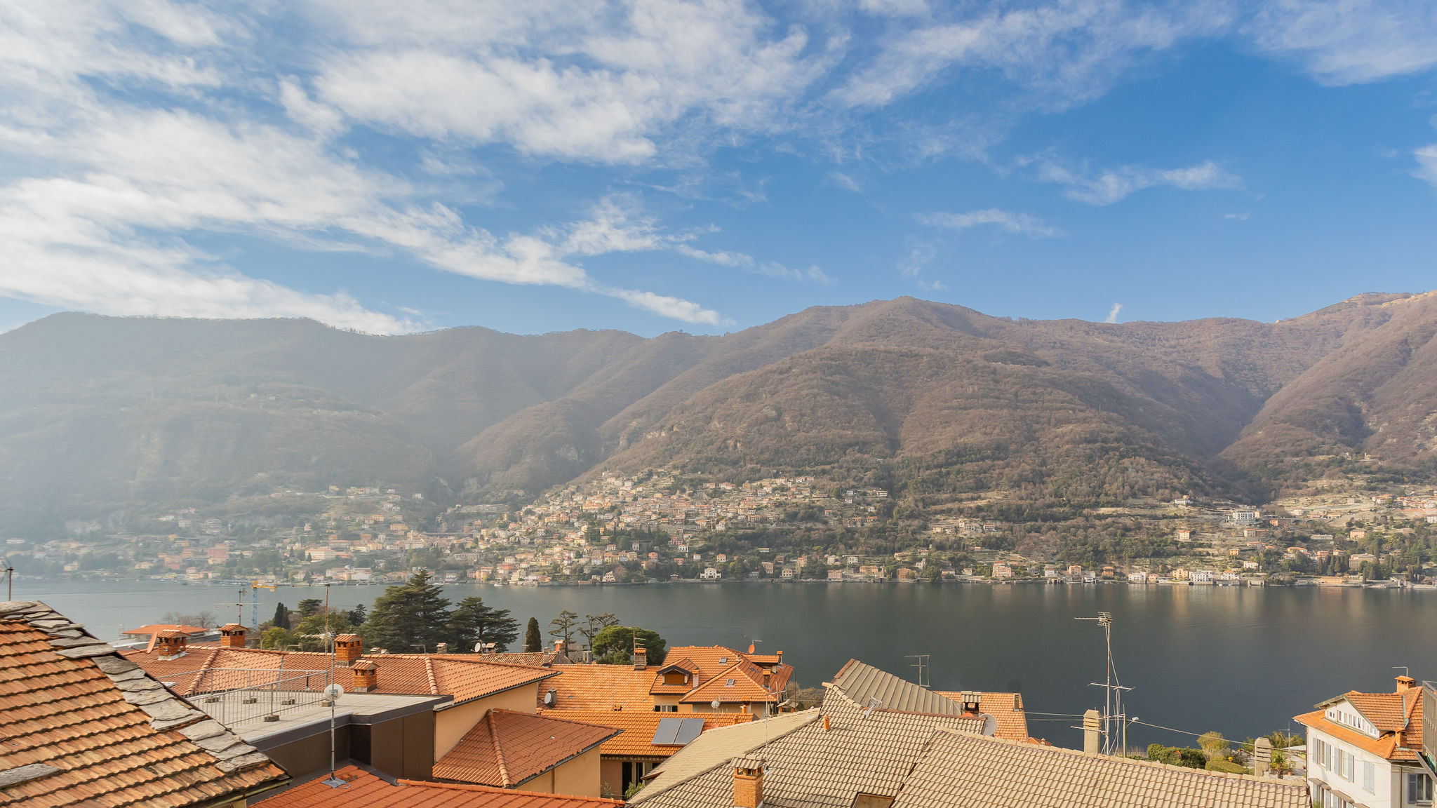 RentAllComo Torno Pozzo Vertical Apartment with garden and parking