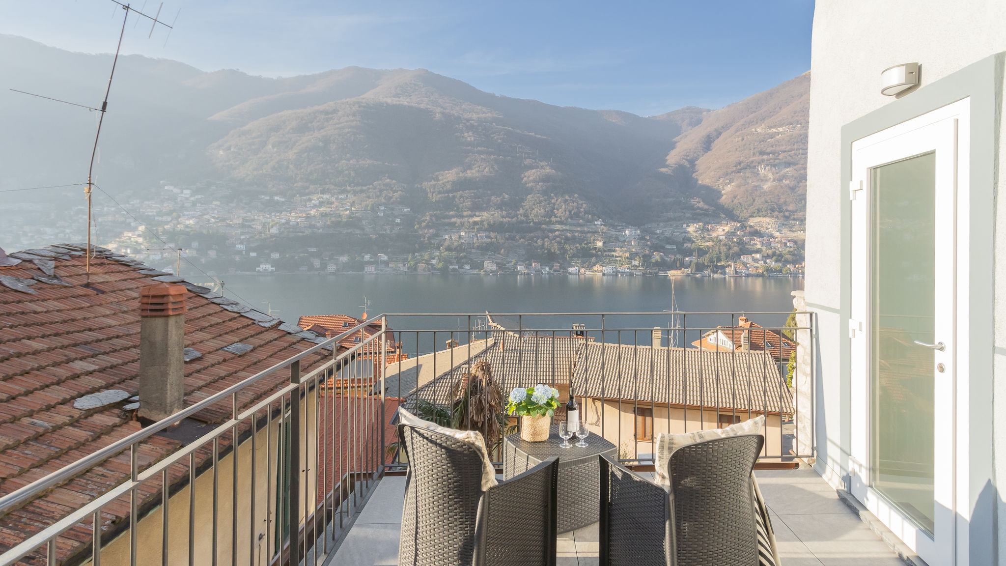 RentAllComo Torno Pozzo Vertical Apartment with garden and parking