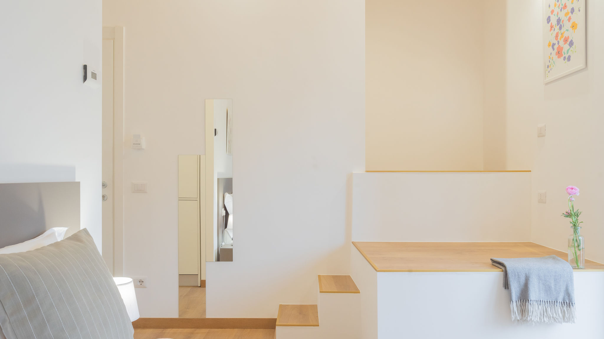 RentAllComo Torno Pozzo Vertical Apartment with garden and parking