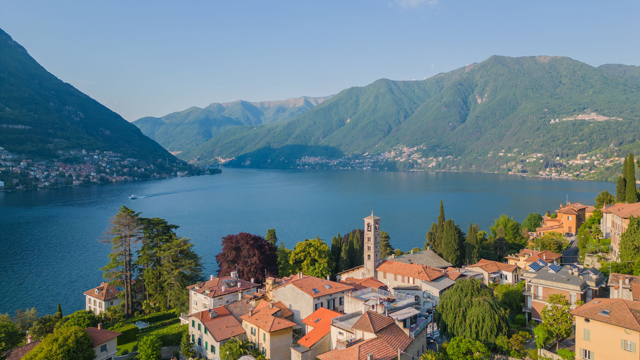 RentAllComo Torno Pozzo Vertical Apartment with garden and parking