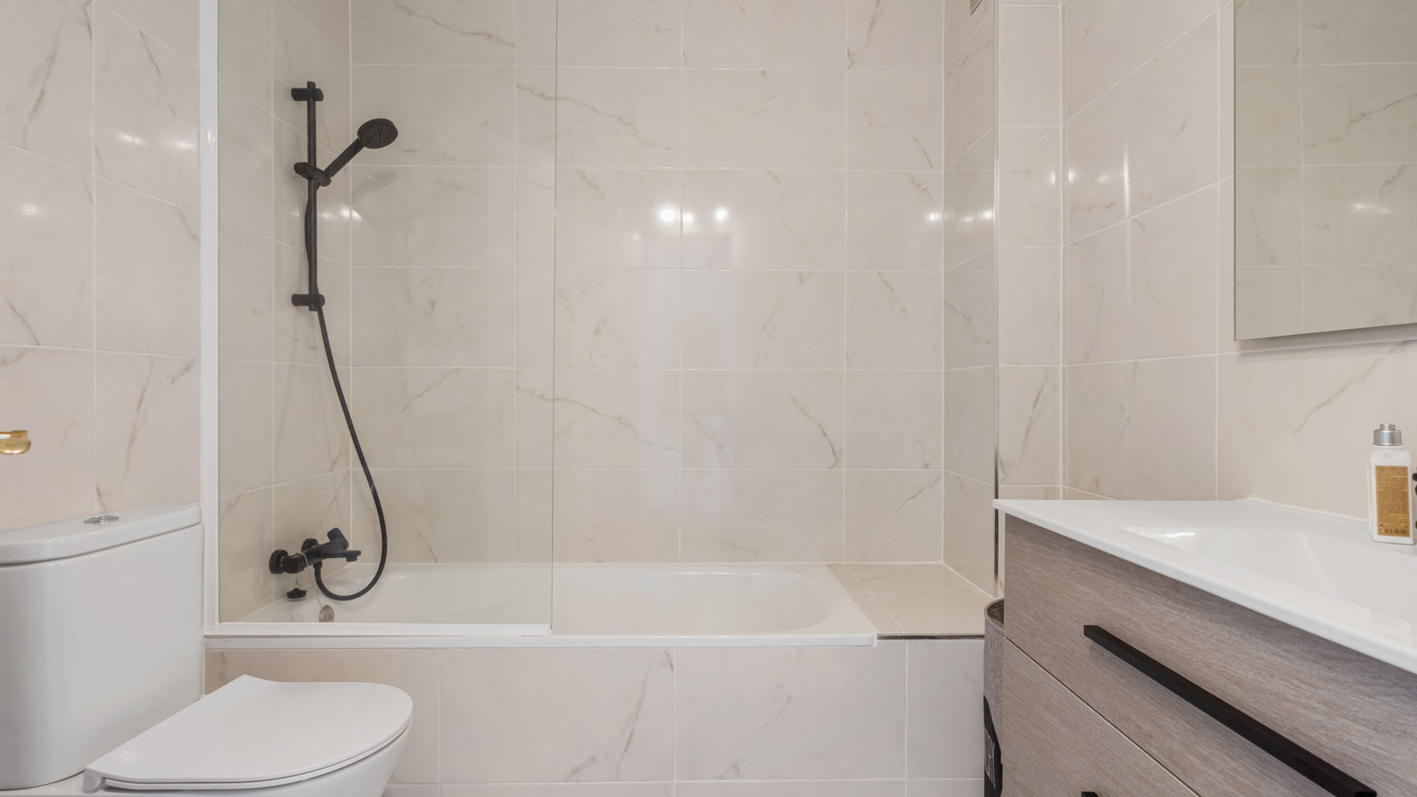 Panoramic apartment with pool Ref 234