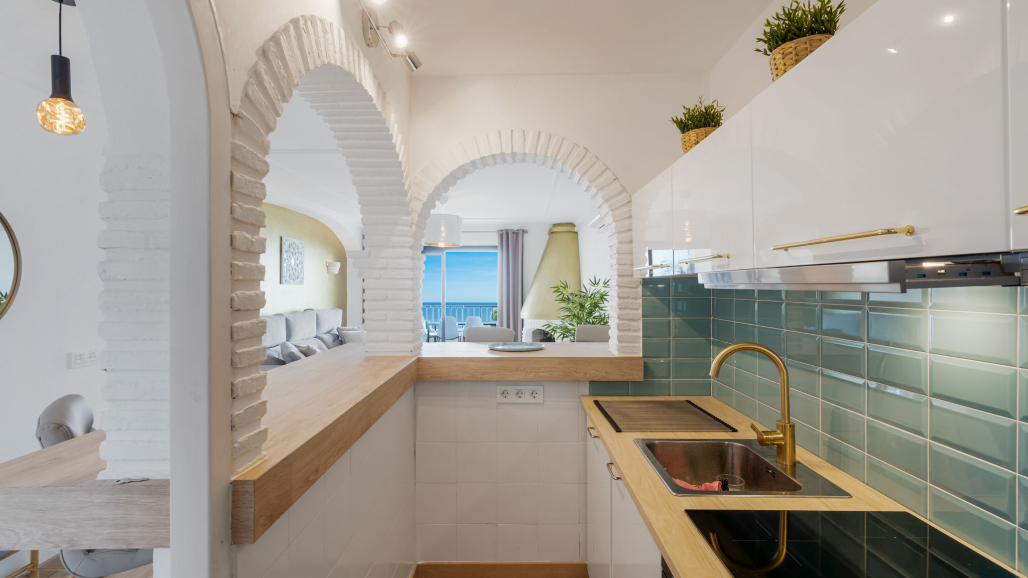 Panoramic apartment with pool Ref 234
