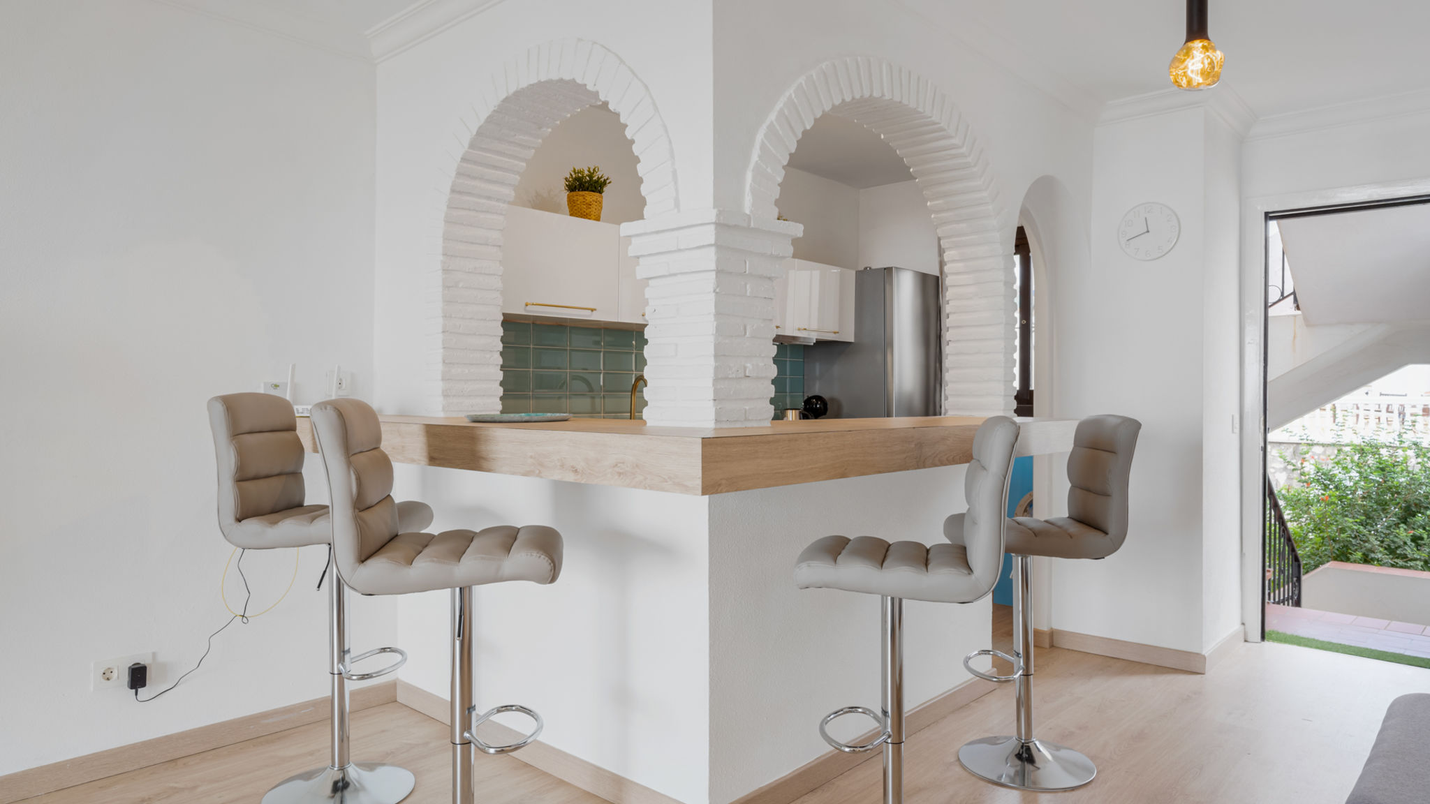 Panoramic apartment with pool Ref 234