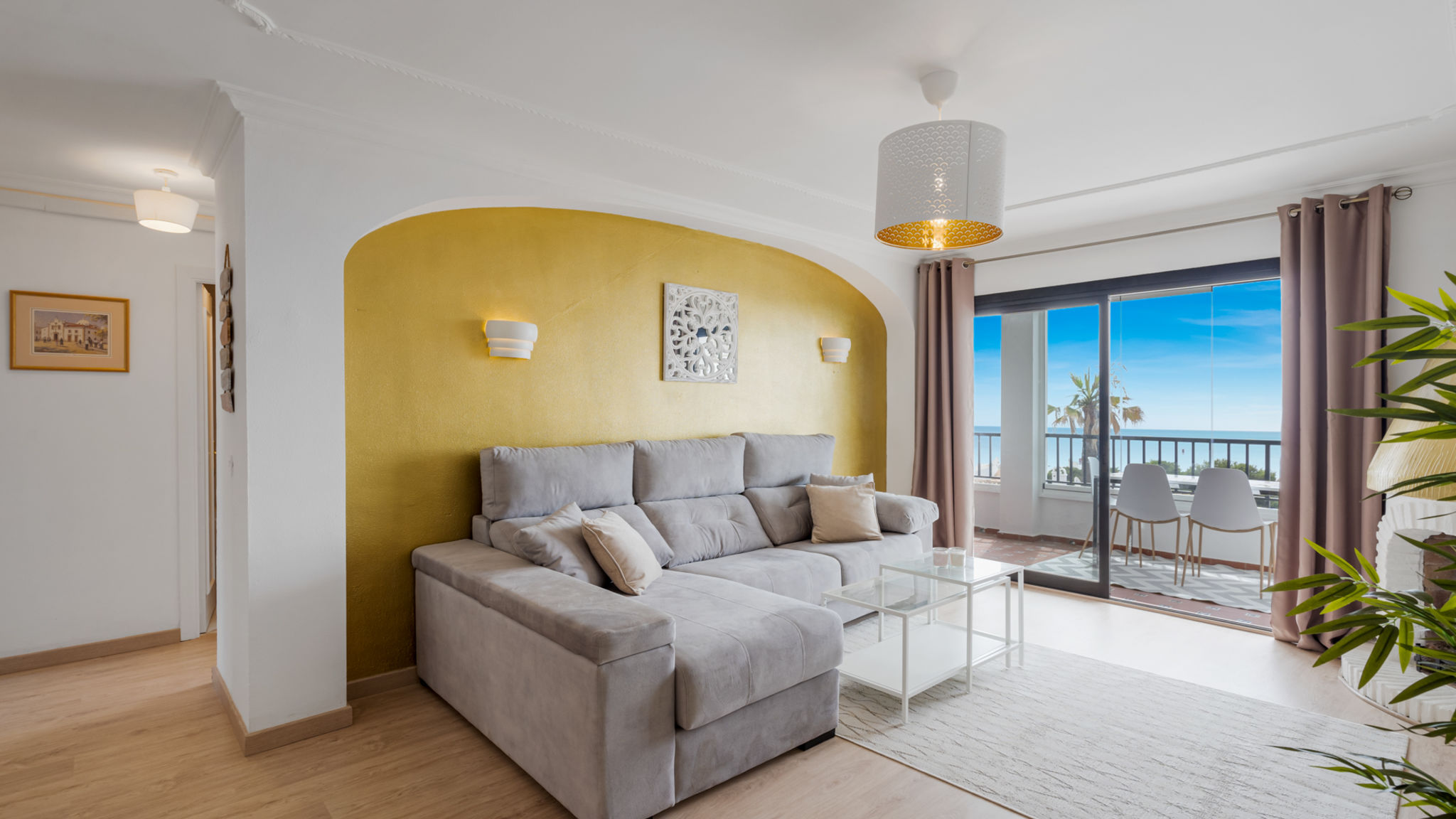 Panoramic apartment with pool Ref 234