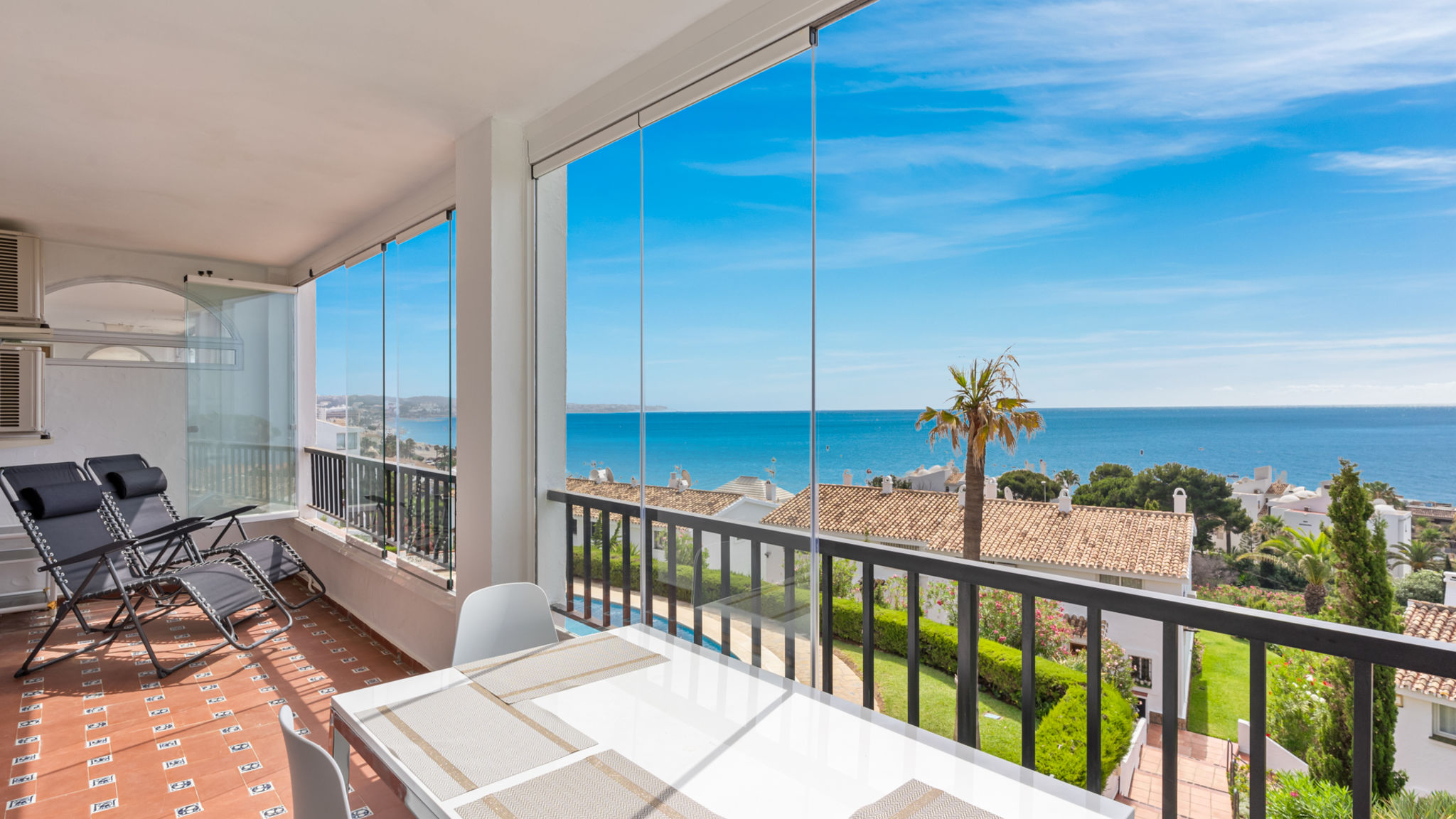 Panoramic apartment with pool Ref 234