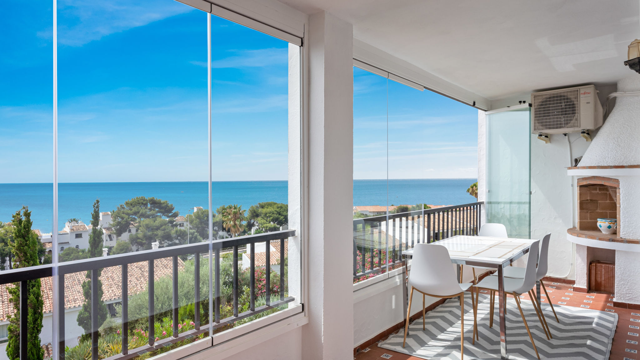 Panoramic apartment with pool Ref 234