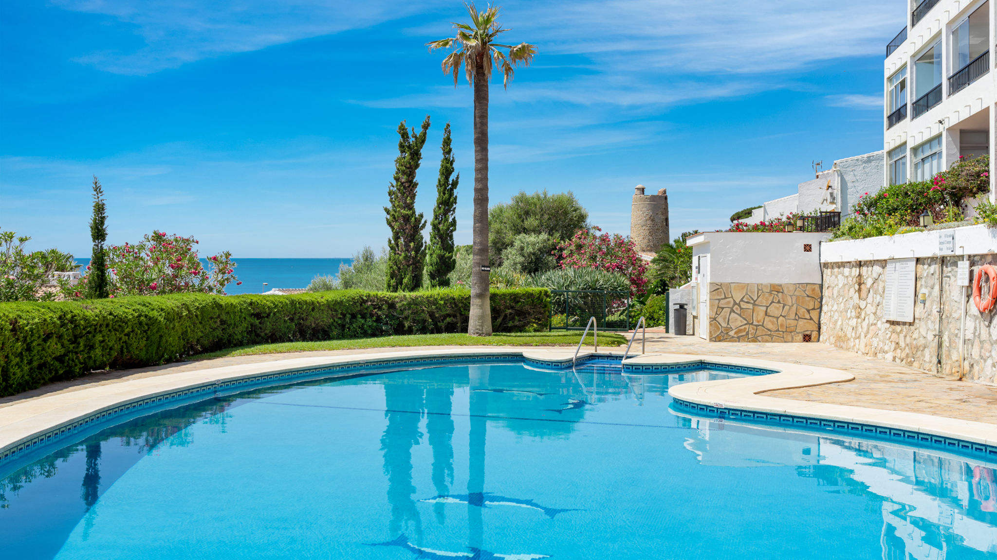 Panoramic apartment with pool Ref 234