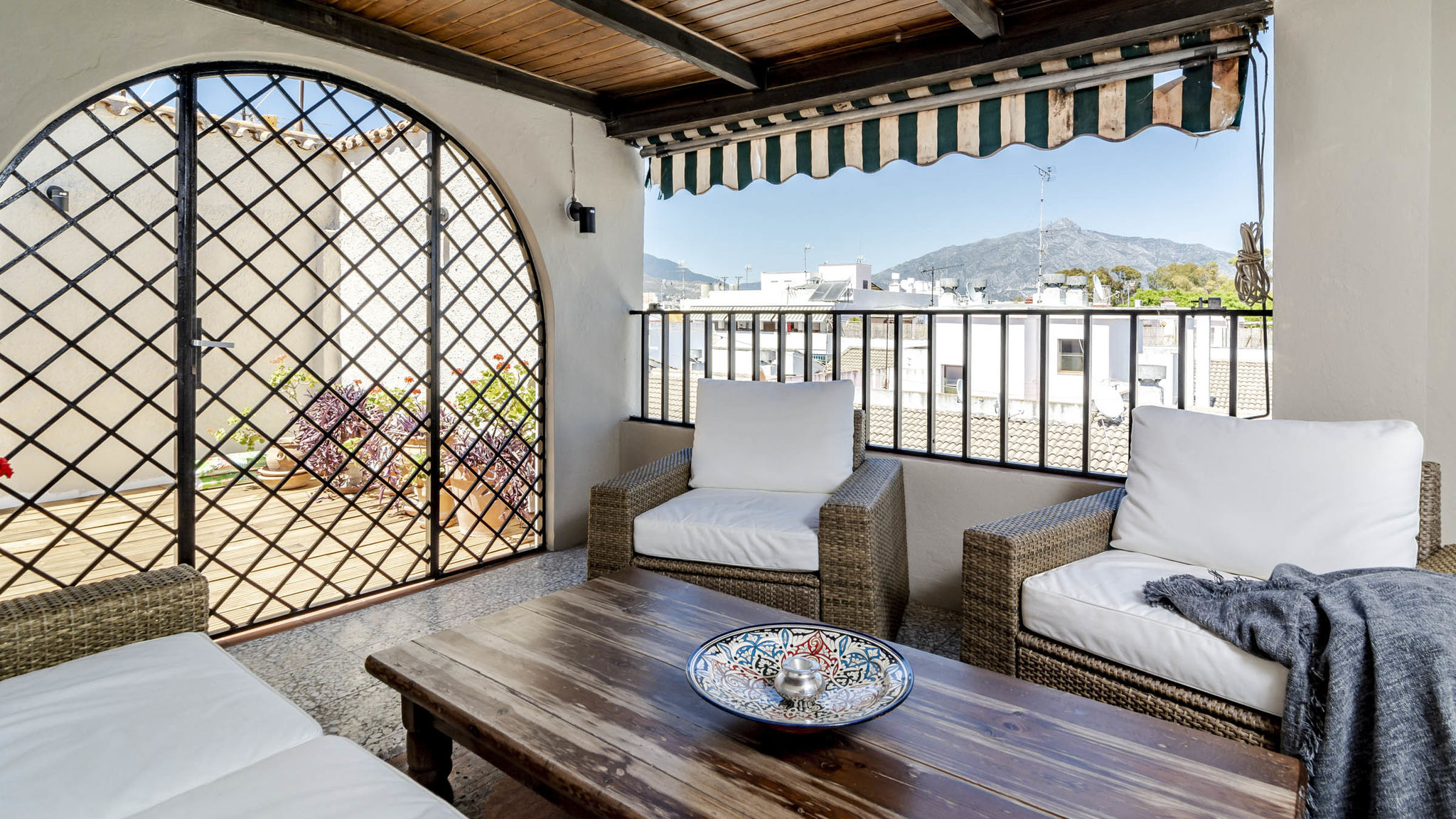 Costarentals Marbella Stylish apartment with terrace Ref M29