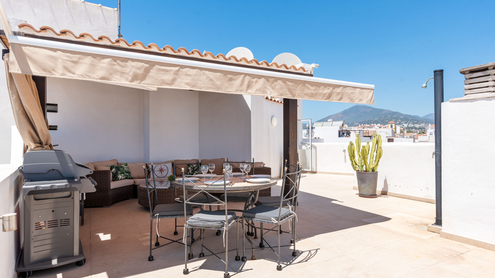 Modern flat with panoramic view Terrace - Ref M32