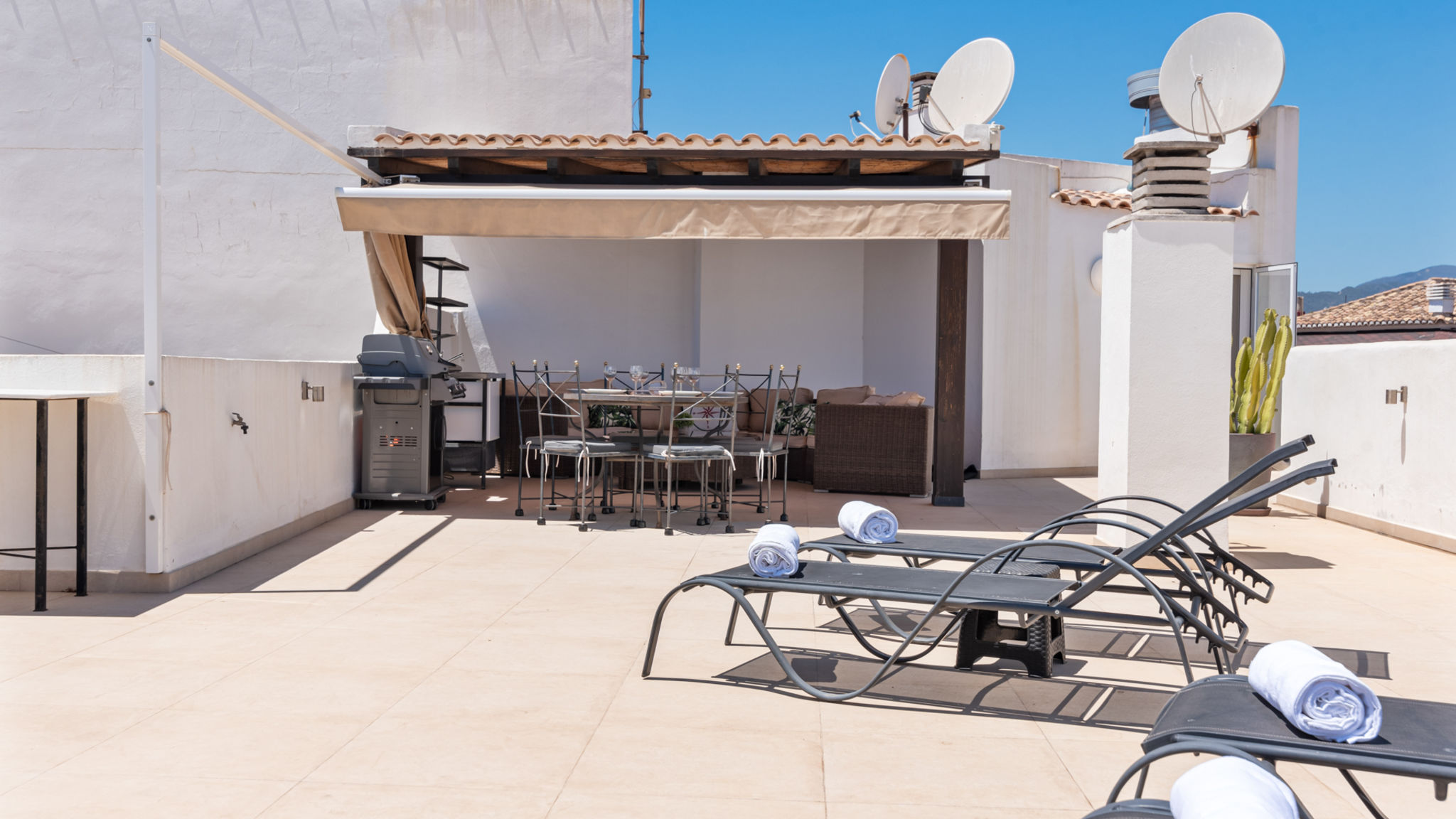 Modern flat with panoramic view Terrace - Ref M32