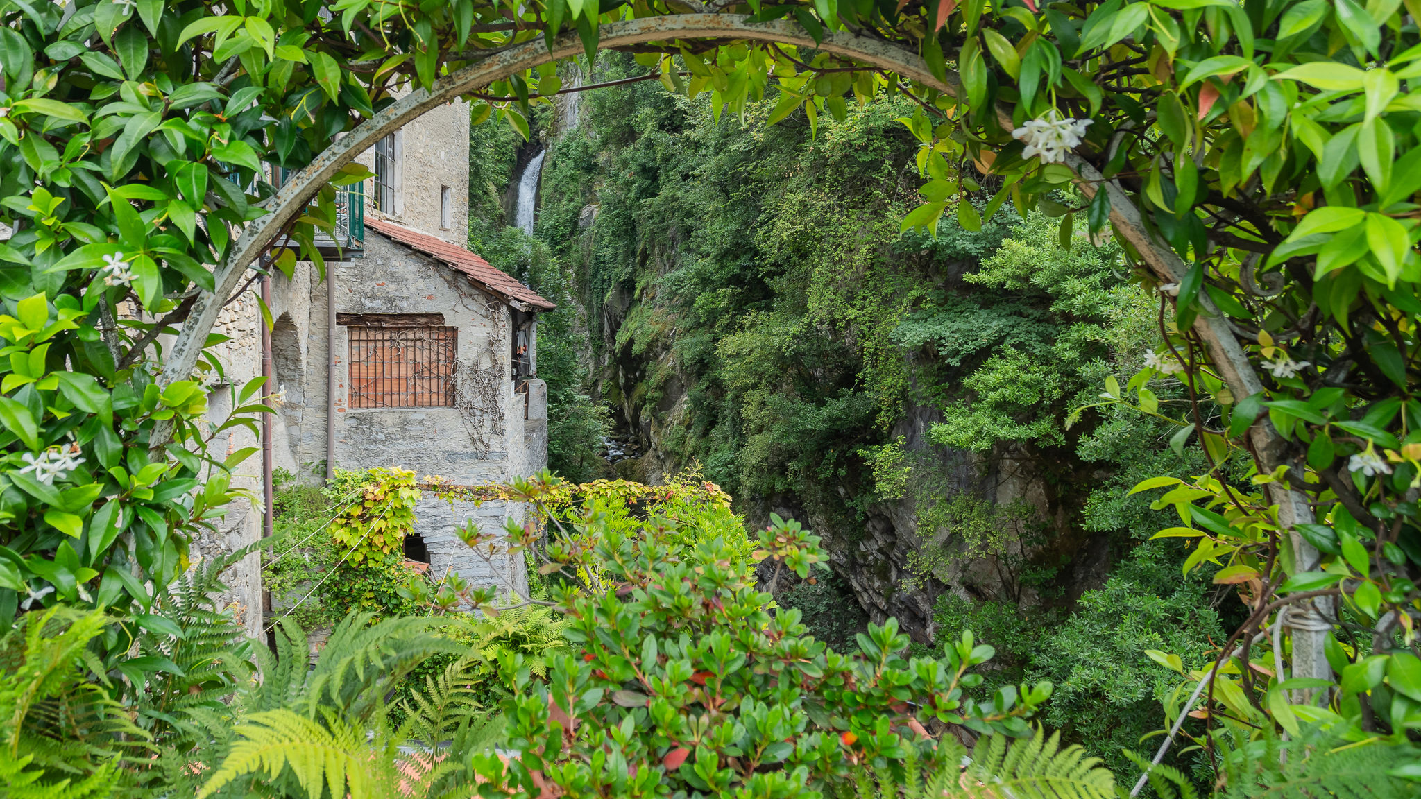 Italianway Nesso Terrace on Orrido di Nesso Waterfall 