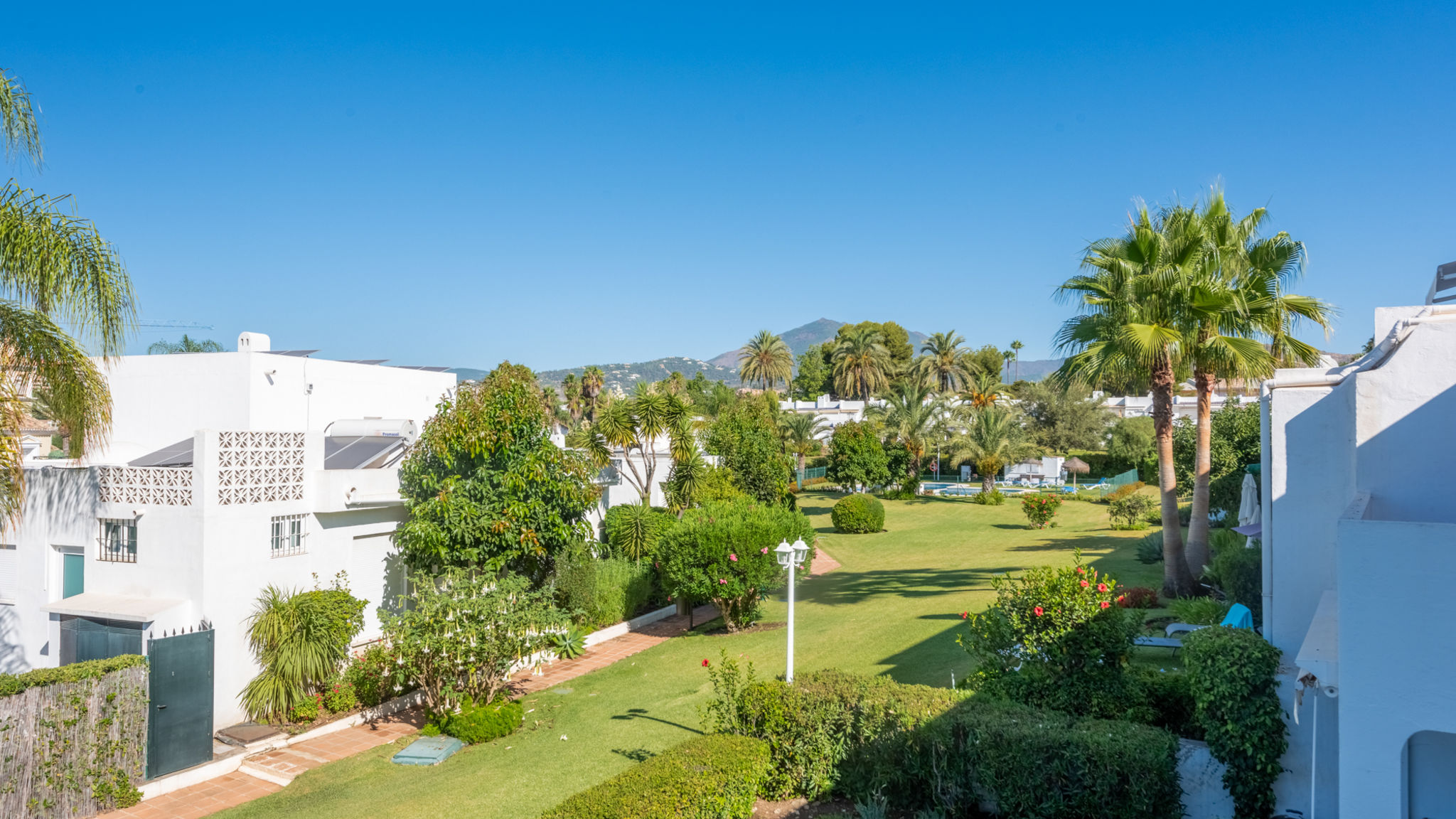 Costarentals Marbella Stunning Puerto Banus apartment by Beach by Costarentals -  M30