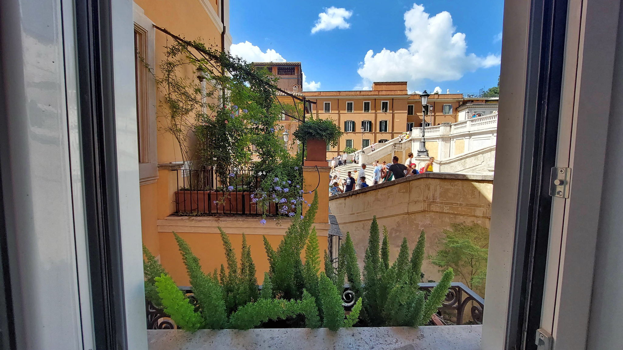 Italianway Roma On The Steps