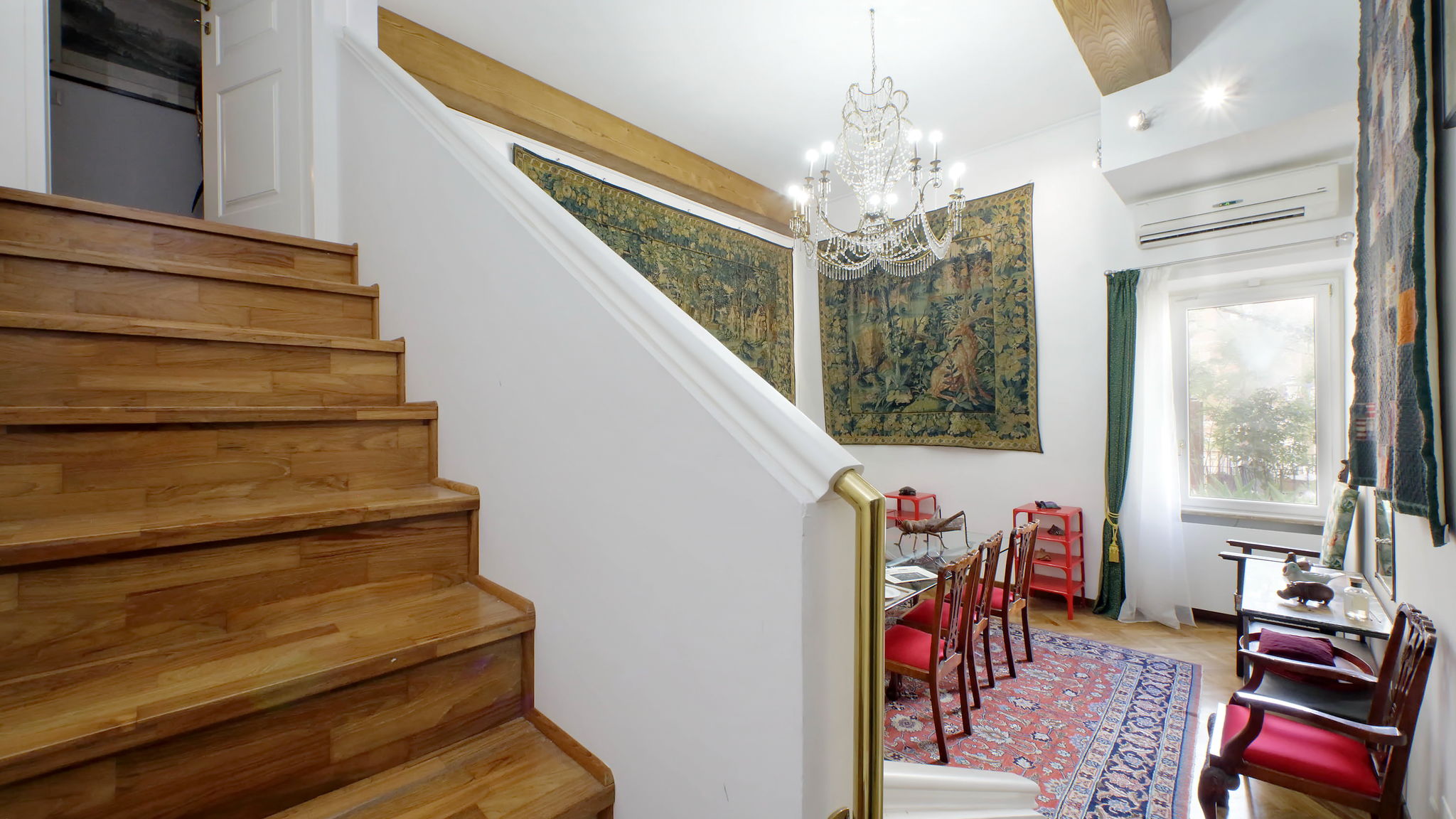 Italianway Roma On The Steps