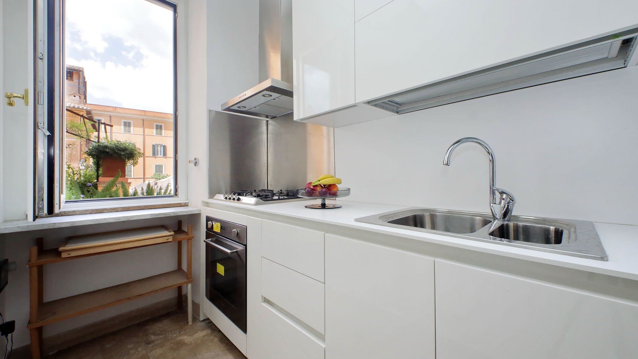 Italianway Roma On The Steps