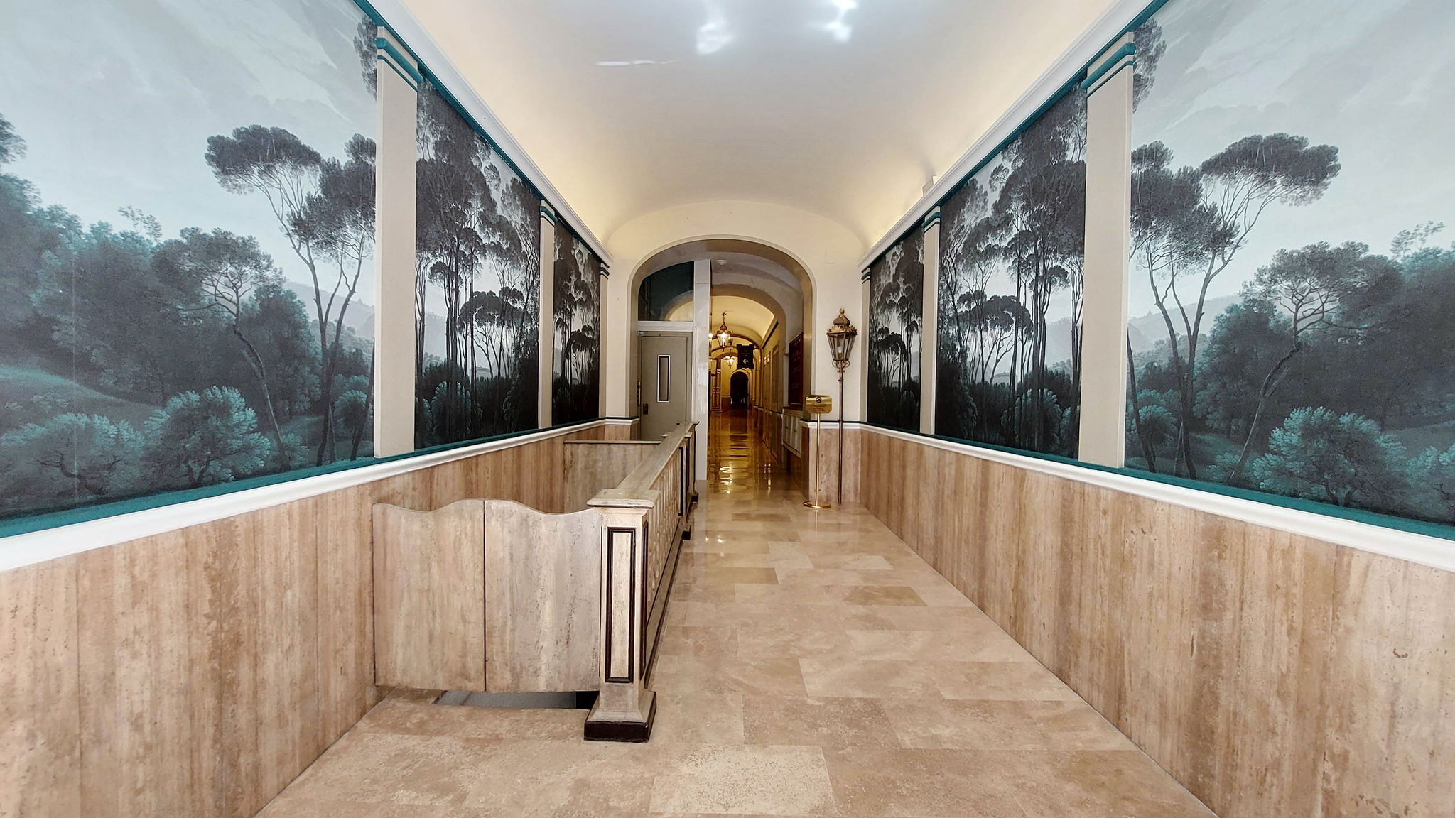 Italianway Roma On The Steps