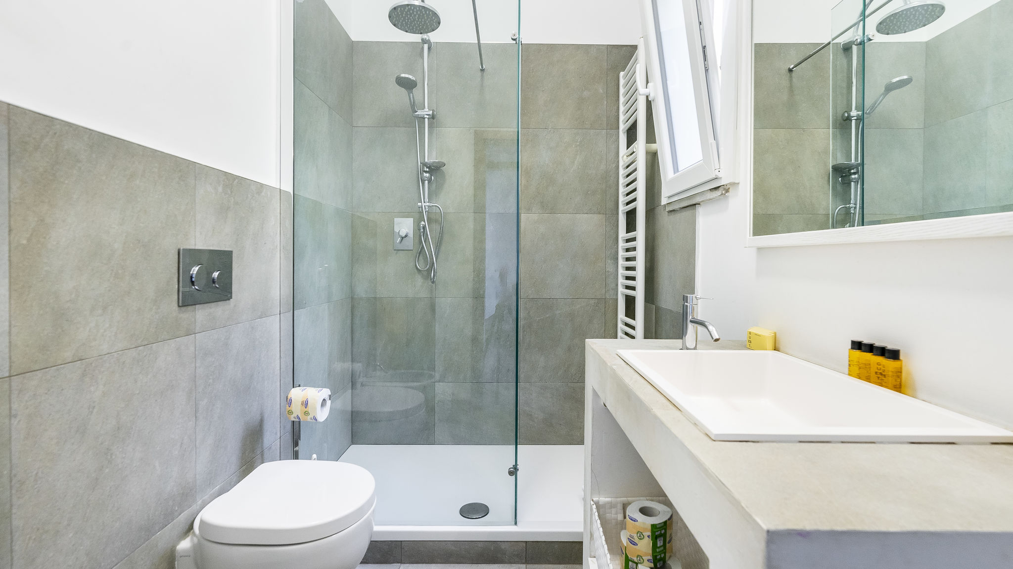 Alfani 63 Apartment 