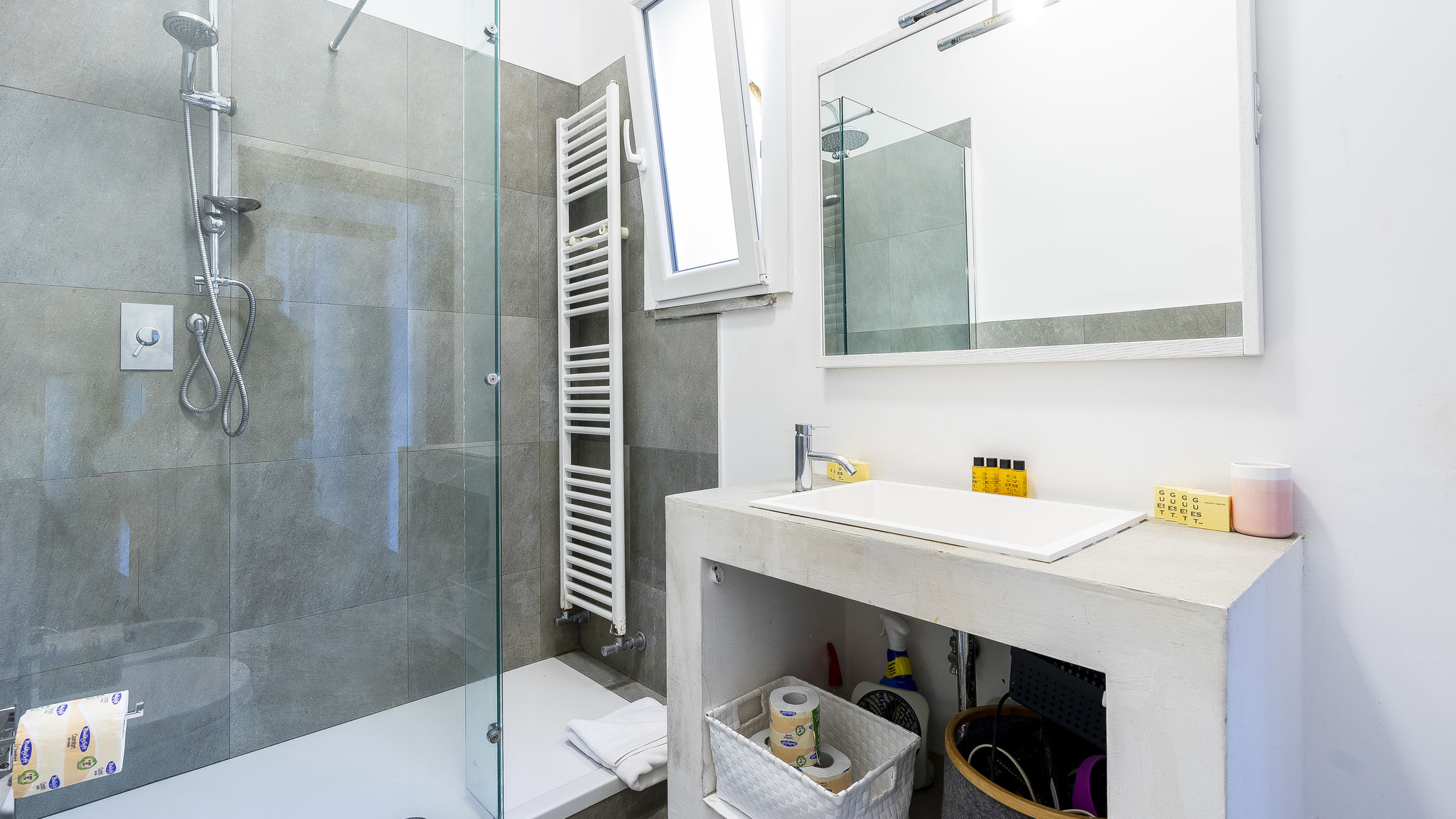Alfani 63 Apartment 