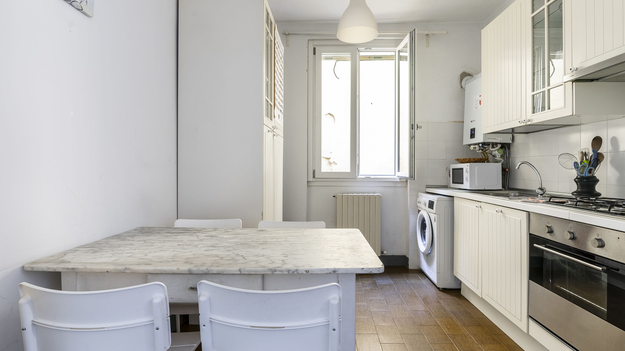 Alfani 63 Apartment 