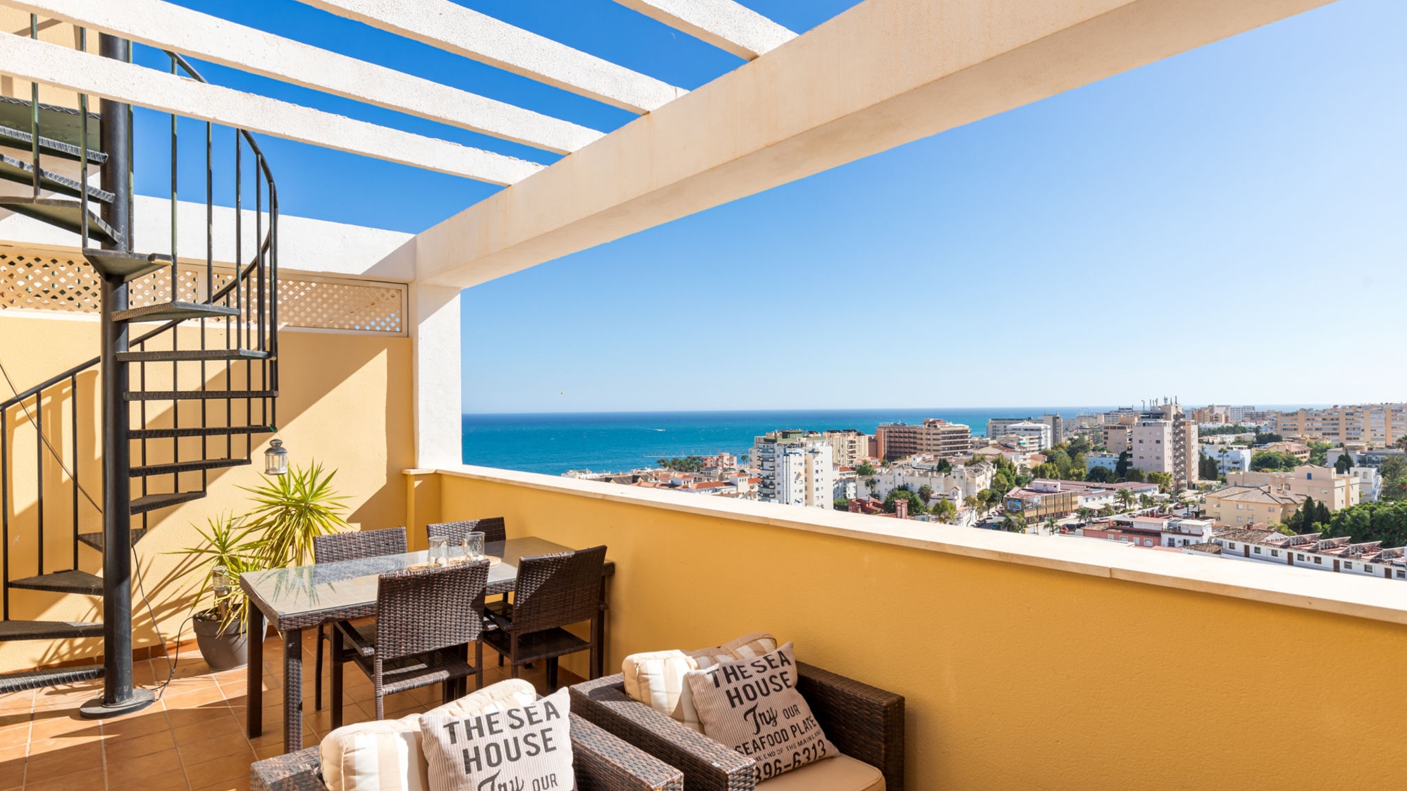 Costarentals Torremolinos Seaview terrace in La Carihuelas - Ref 233