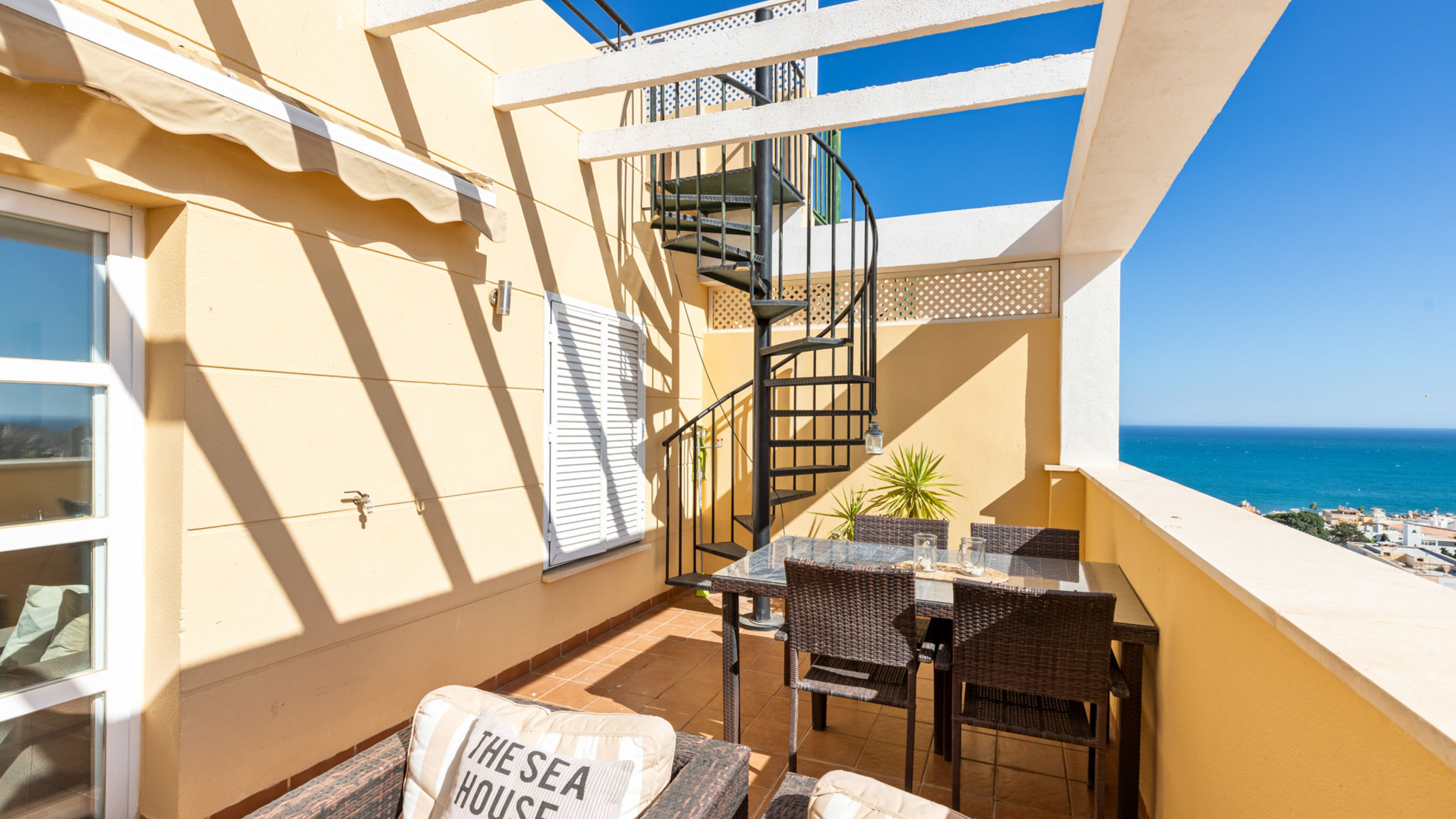 Costarentals Torremolinos Seaview terrace in La Carihuelas - Ref 233