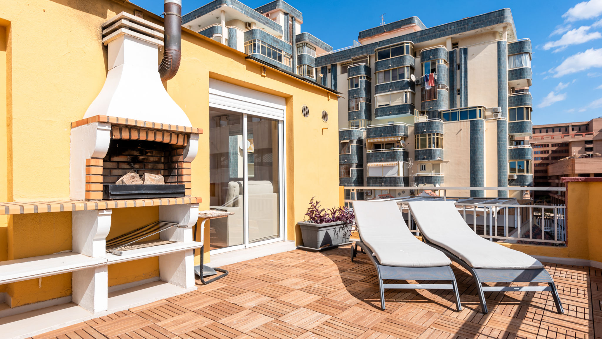 Sunny rooftop by Fuengirola harbour - Ref 232_OLD_OWNER
