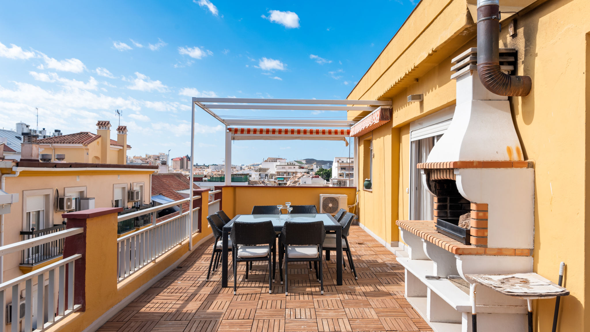 Sunny rooftop by Fuengirola harbour - Ref 232_OLD_OWNER
