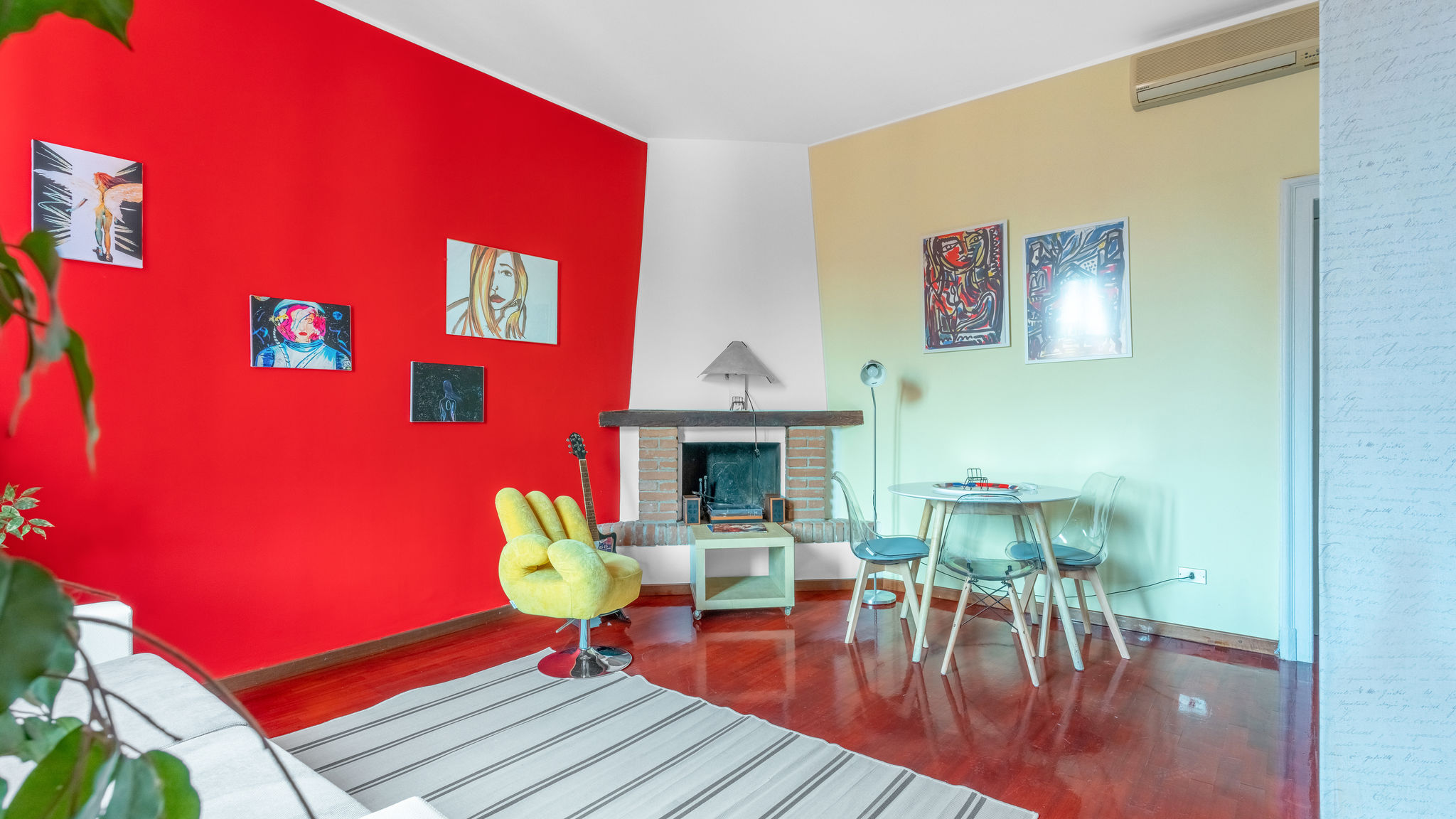 ITS HOME - Venini 64