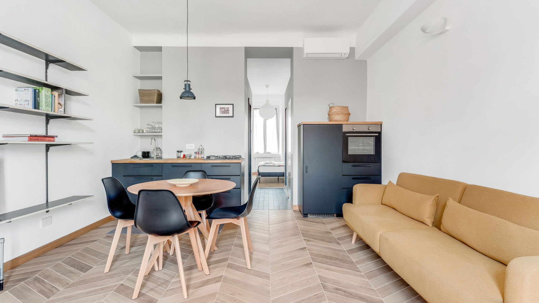 ITS HOME - Venini 54