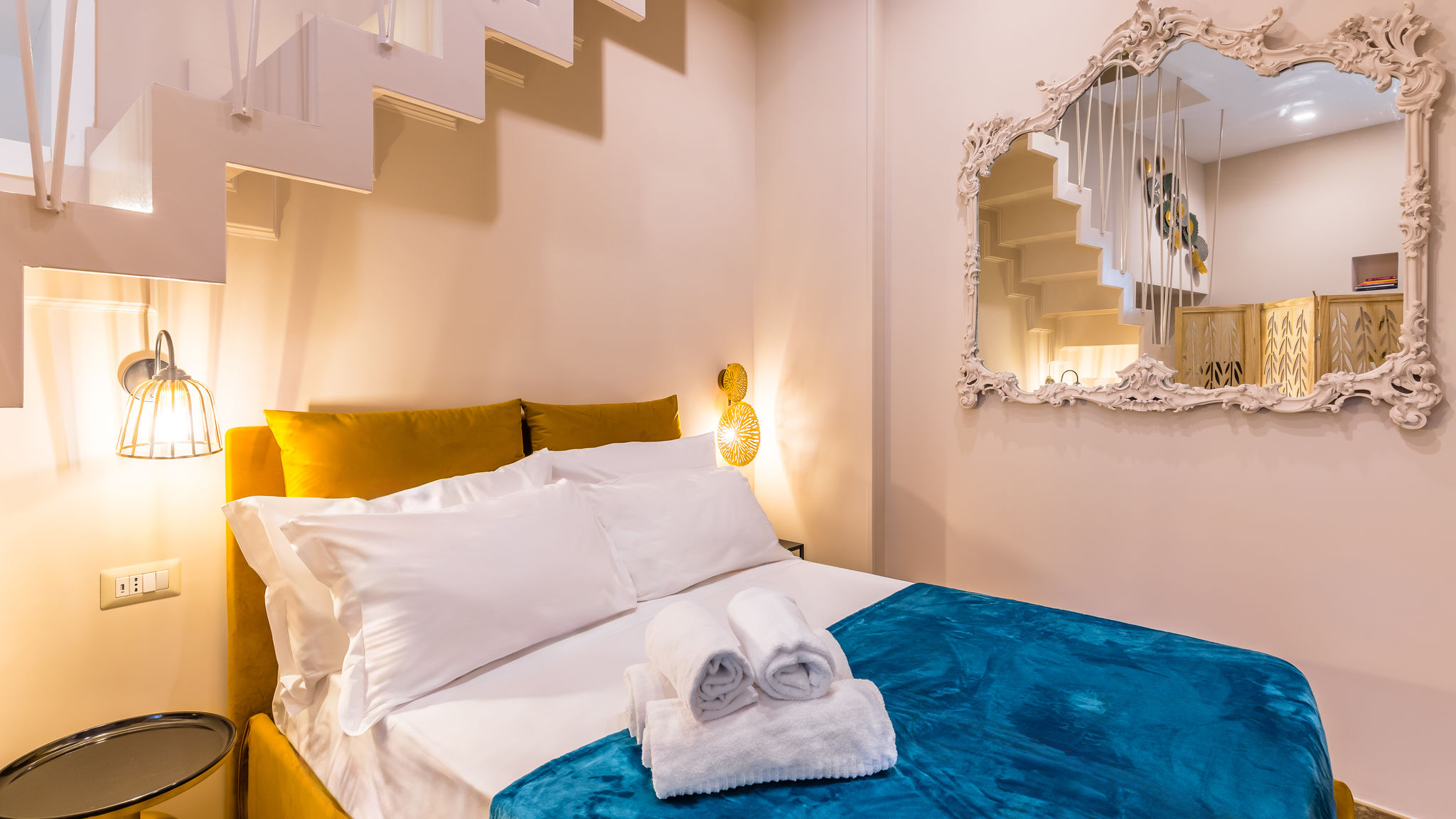 Napoliapartments.it Napoli Golden Terrace at Historical Center
