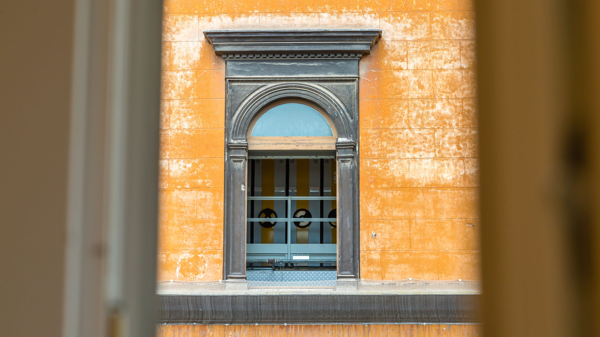 Italianway Napoli Golden Shell at Historical Center