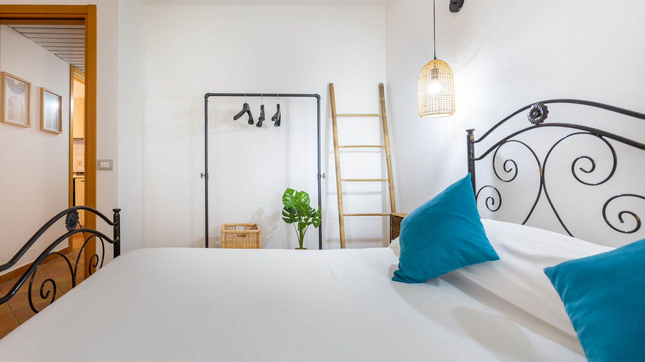 YAMAR Sant'Anna Arresi Aetòs Home, Porto Pino hill