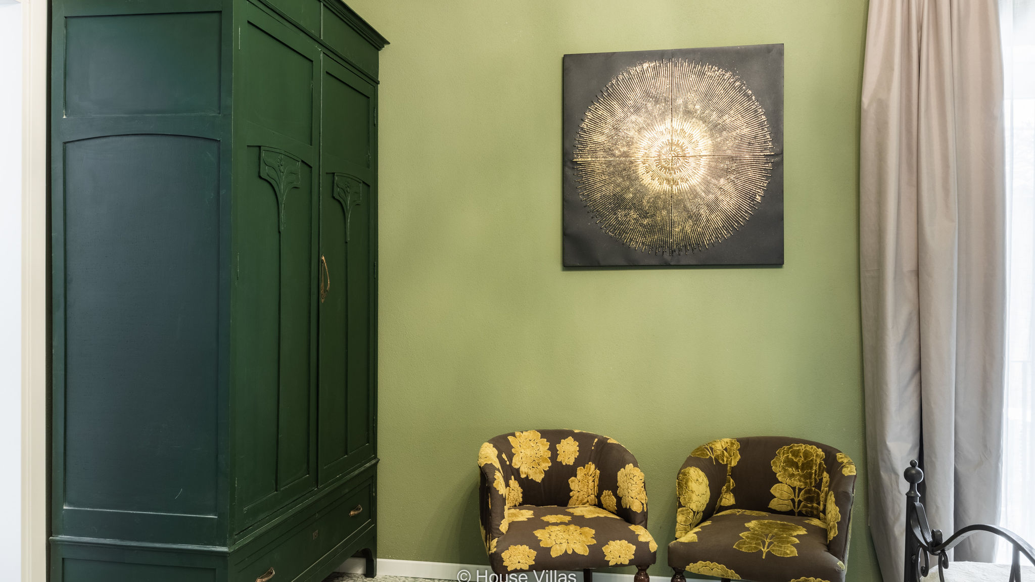 Bowie's Rooms Intera 