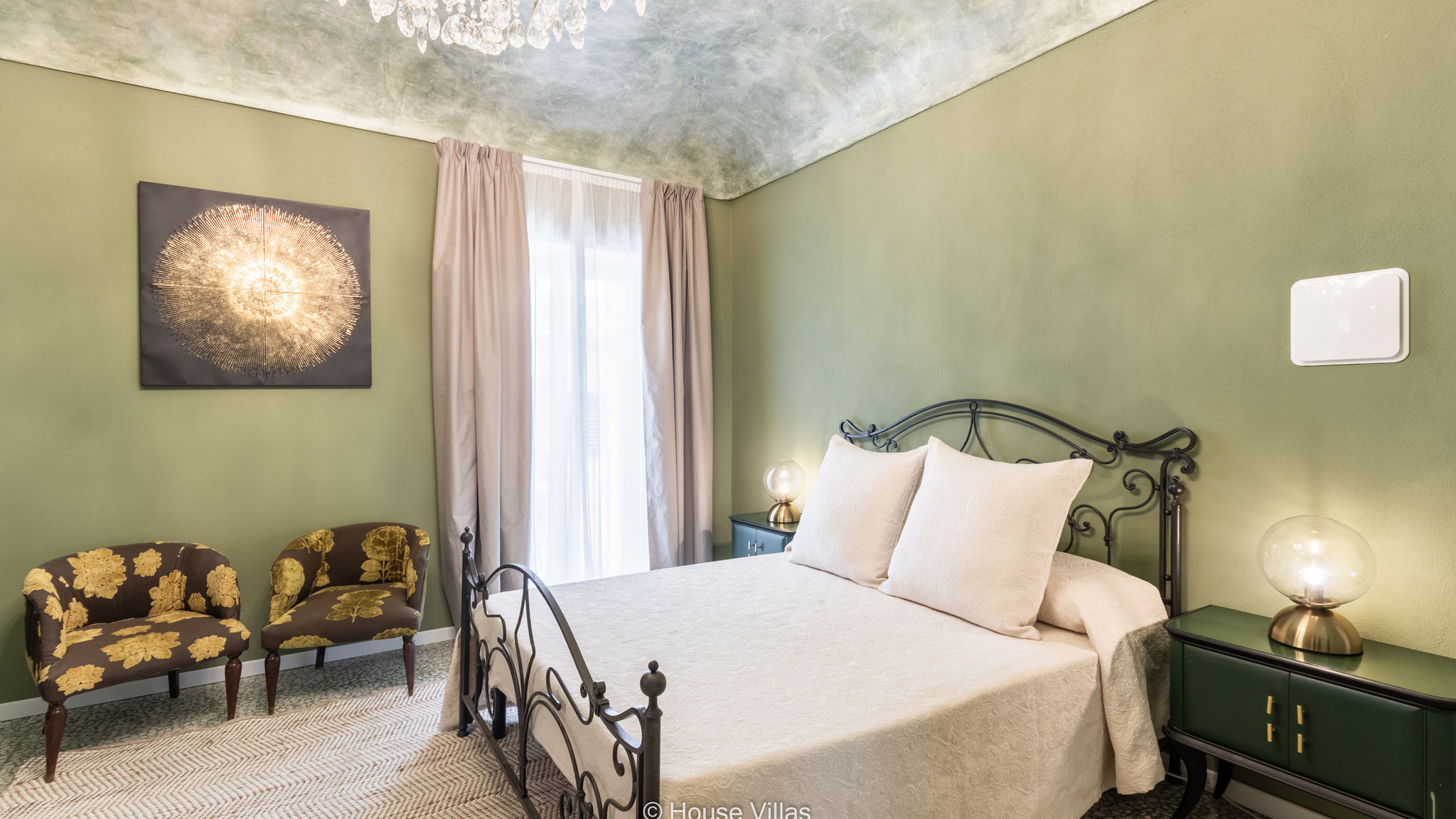 Bowie's Rooms Intera 