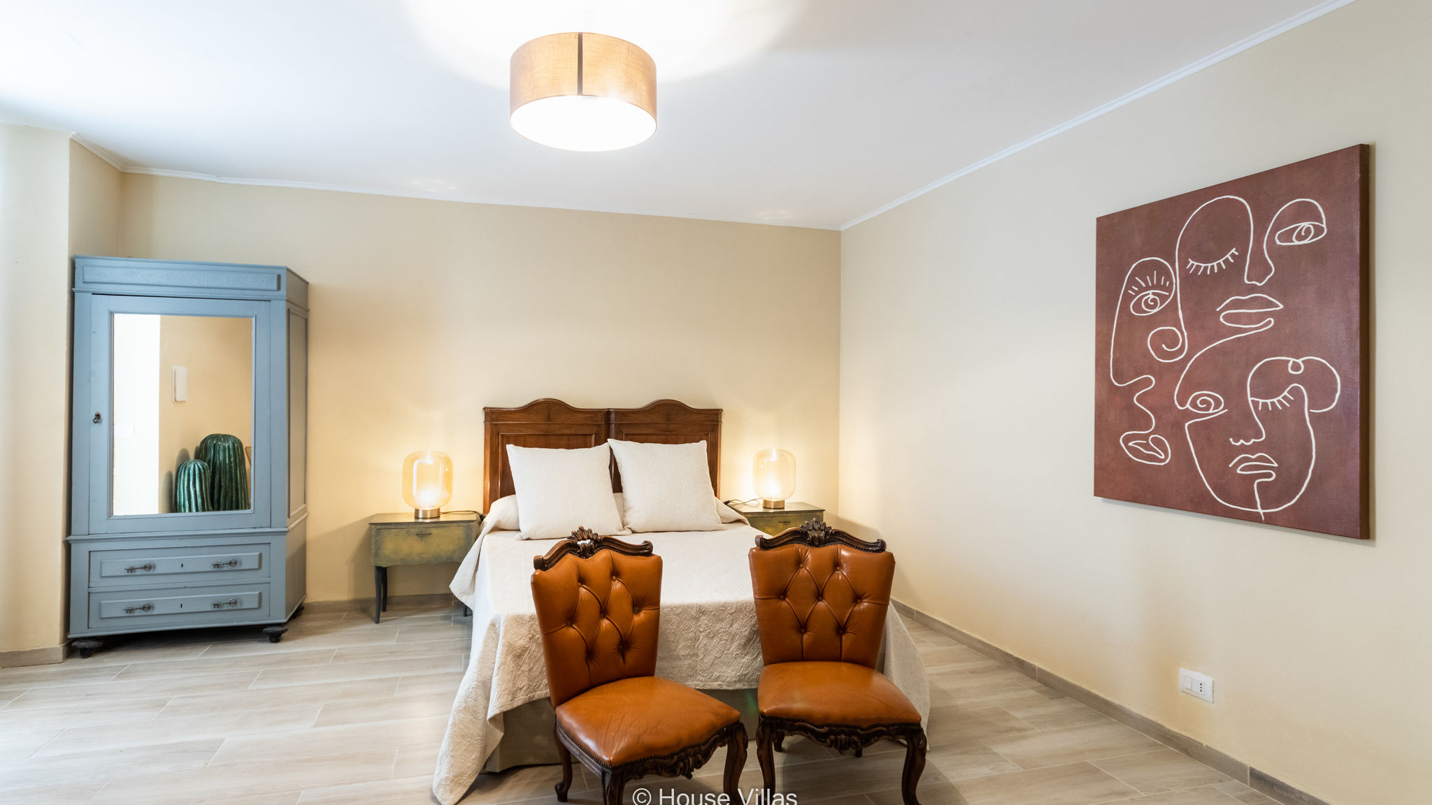 Bowie's Rooms Intera 