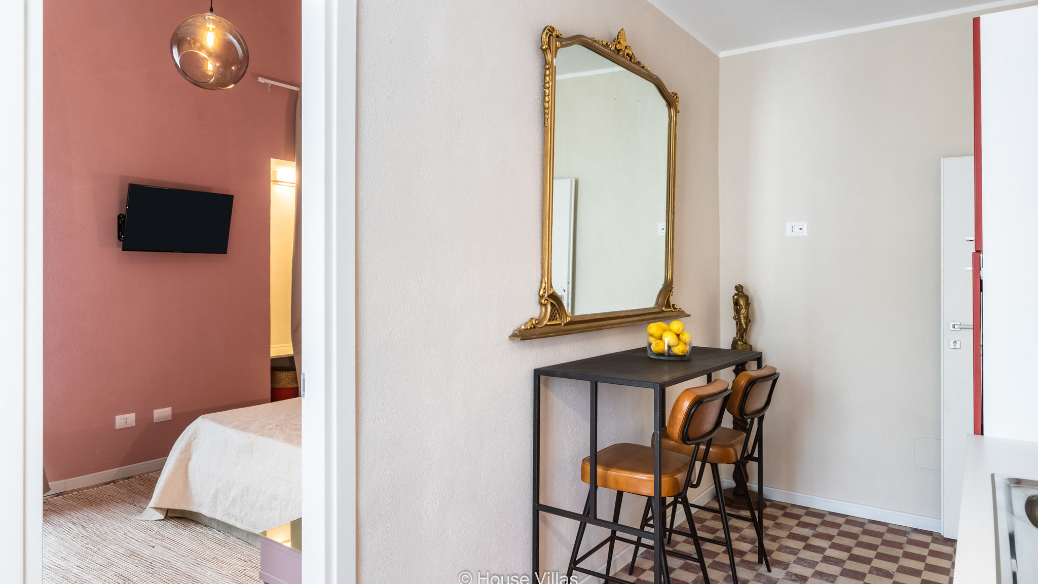 Bowie's Rooms Intera 