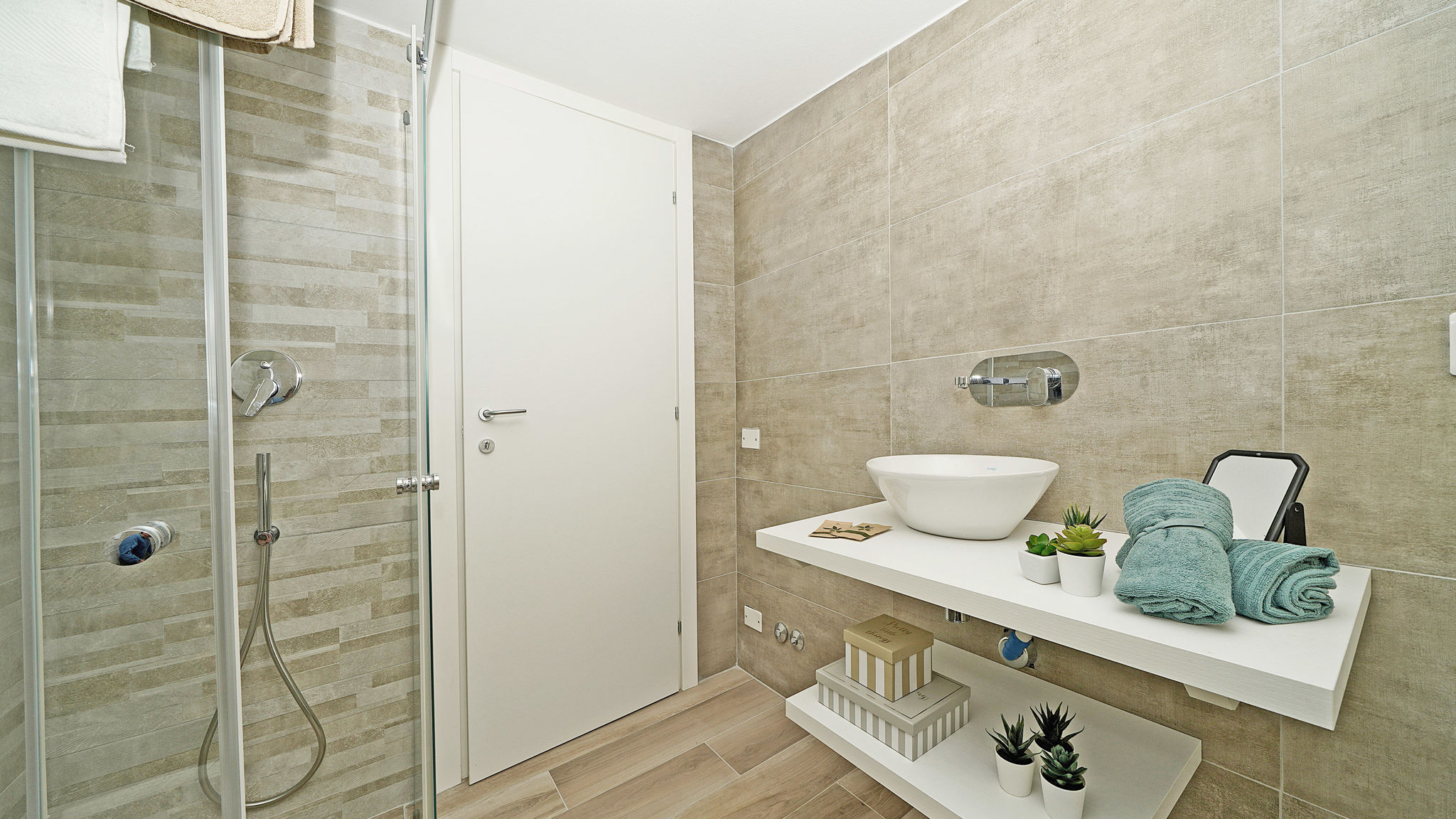 CASE AL LAGO San Felice del Benaco Smiley House By Case al Lago