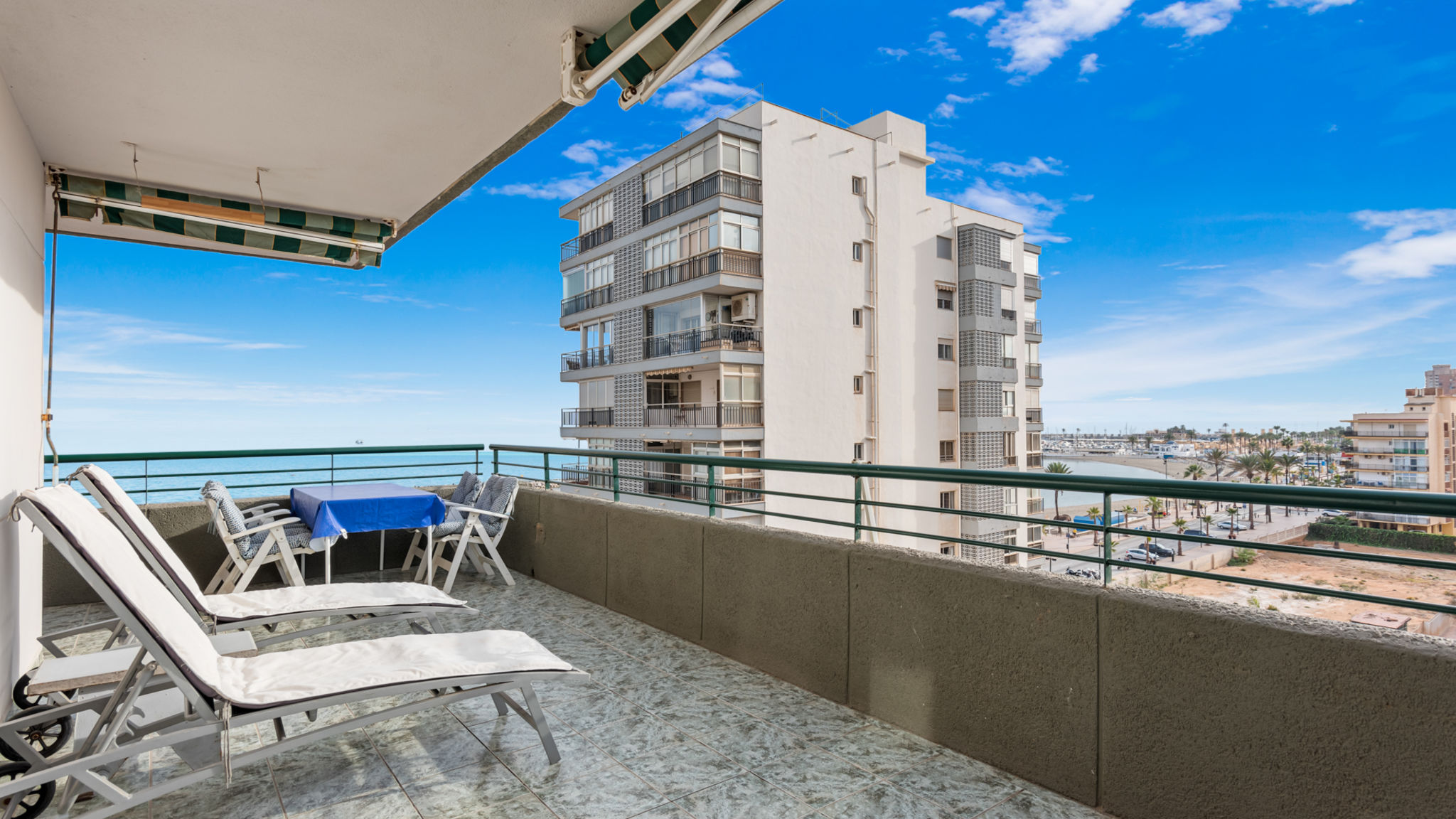 Costarentals Fuengirola Cozy beachfront apartment in Fuengirola - Ref 25