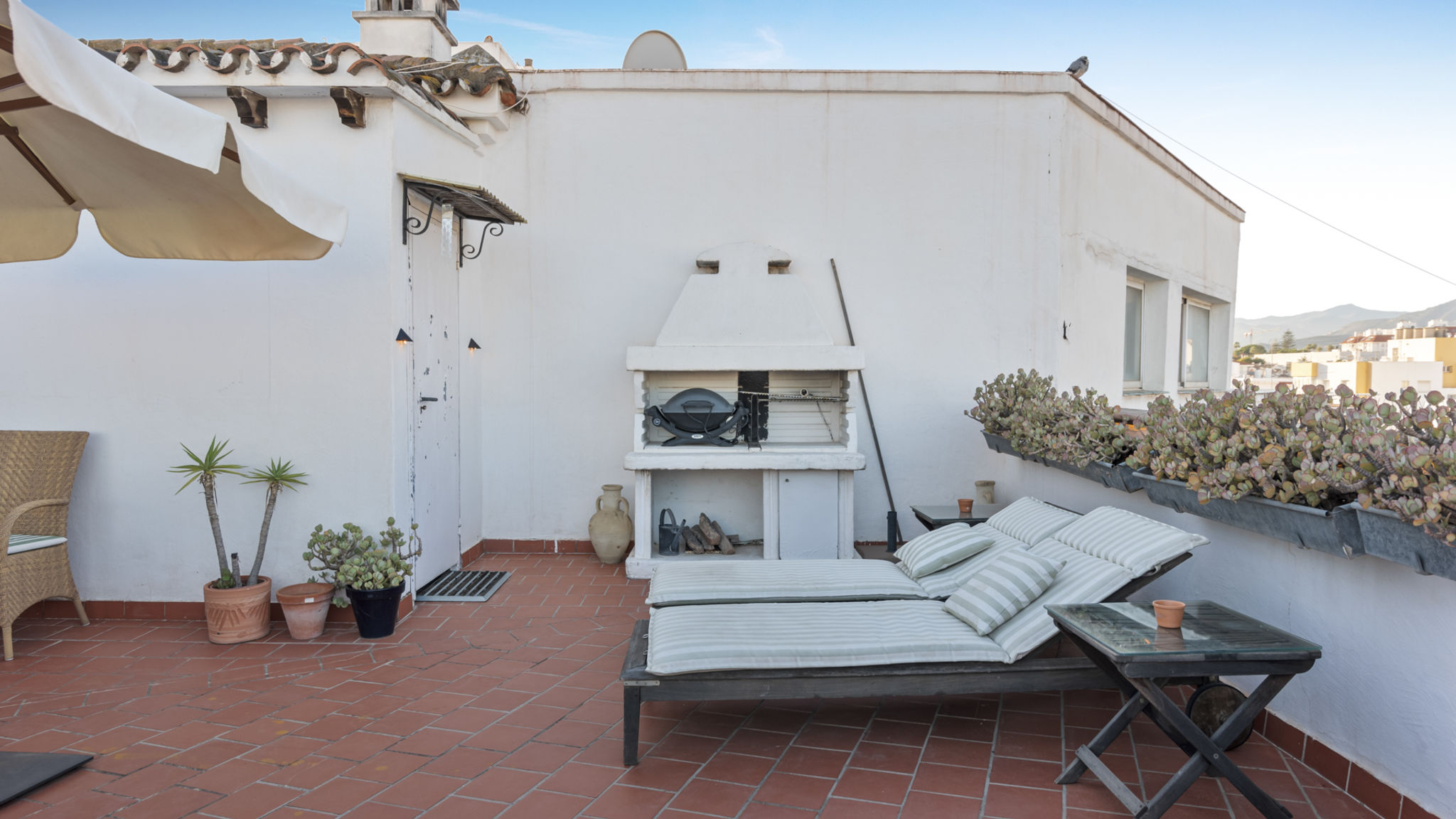 Costarentals Marbella Fantastic Penthouse in downtown San Pedro by Costarentals - Ref M35
