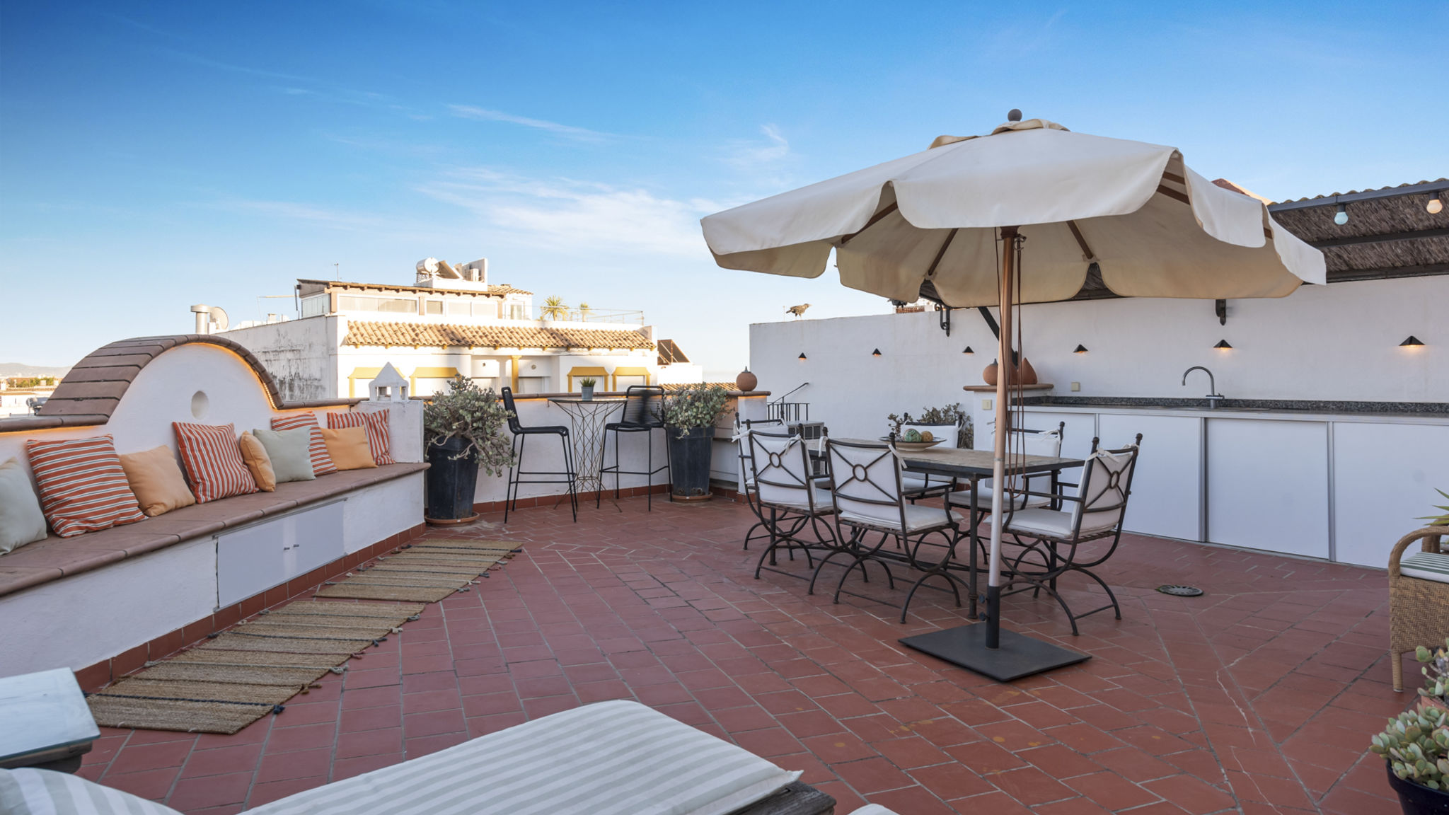 Costarentals Marbella Fantastic Penthouse in downtown San Pedro by Costarentals - Ref M35