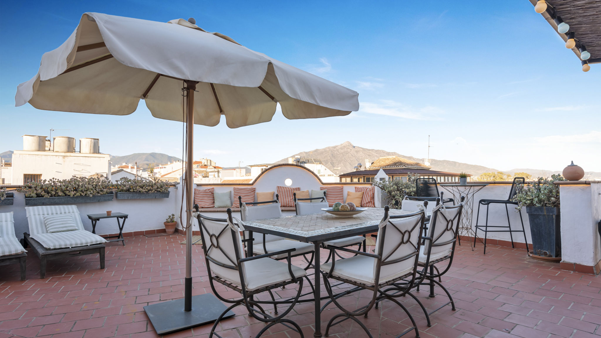 Costarentals Marbella Fantastic Penthouse in downtown San Pedro by Costarentals - Ref M35